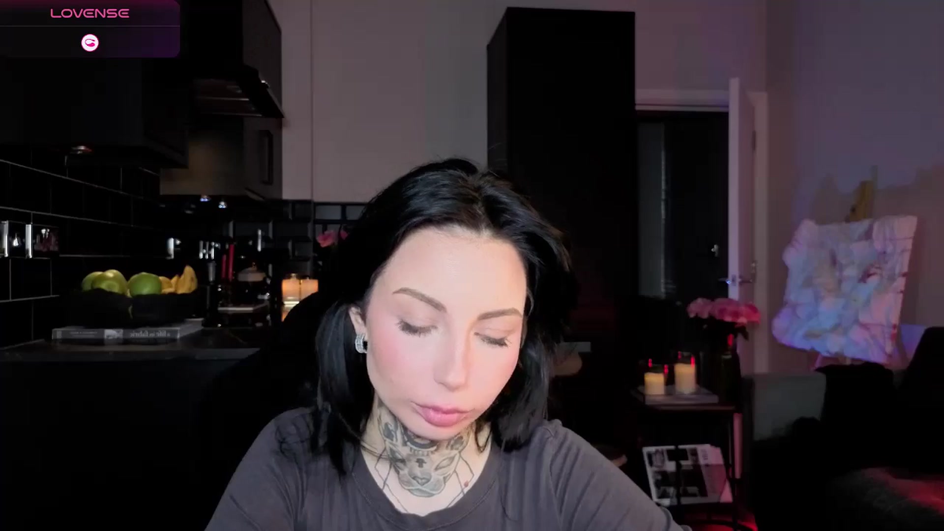 Gallery image thumbnail from Alice's myfreecams stream on, 12/30/2025, 12:06 image 11 of 20