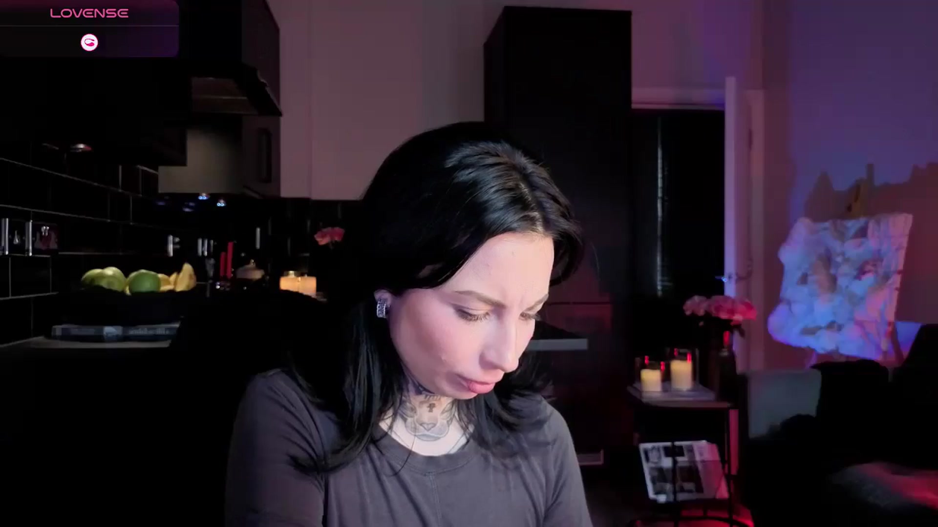 Gallery image thumbnail from Alice's myfreecams stream on, 12/30/2025, 13:11 image 17 of 20