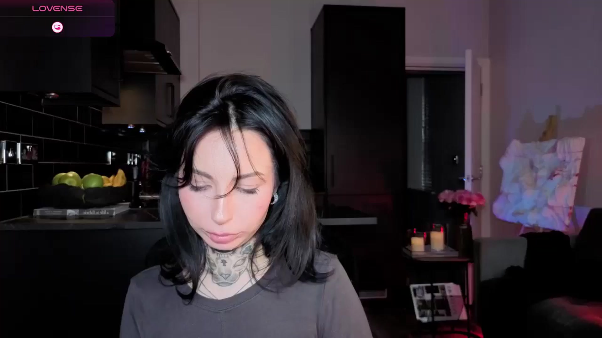 Gallery image thumbnail from Alice's myfreecams stream on, 12/30/2025, 13:11 image 1 of 20
