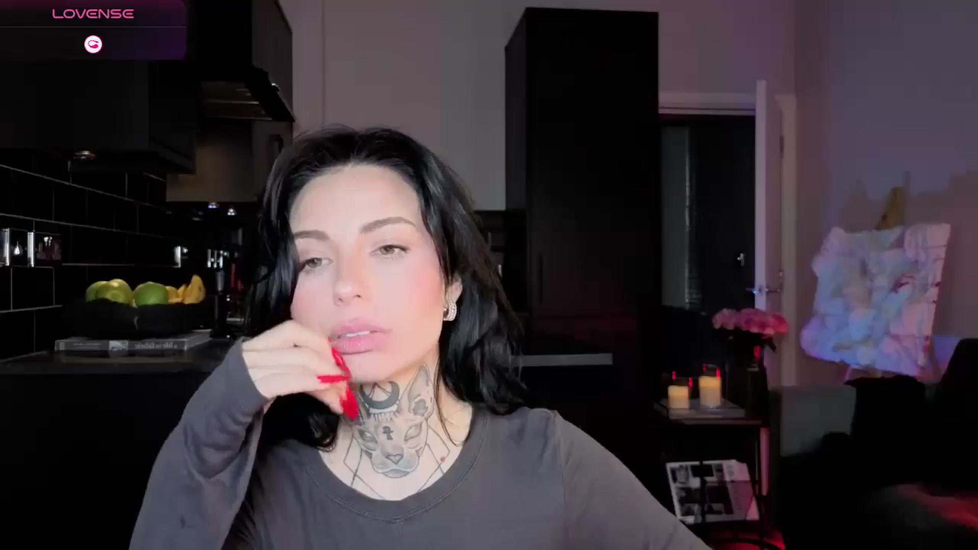 Gallery image thumbnail from Alice's myfreecams stream on, 12/30/2025, 13:11 image 3 of 20
