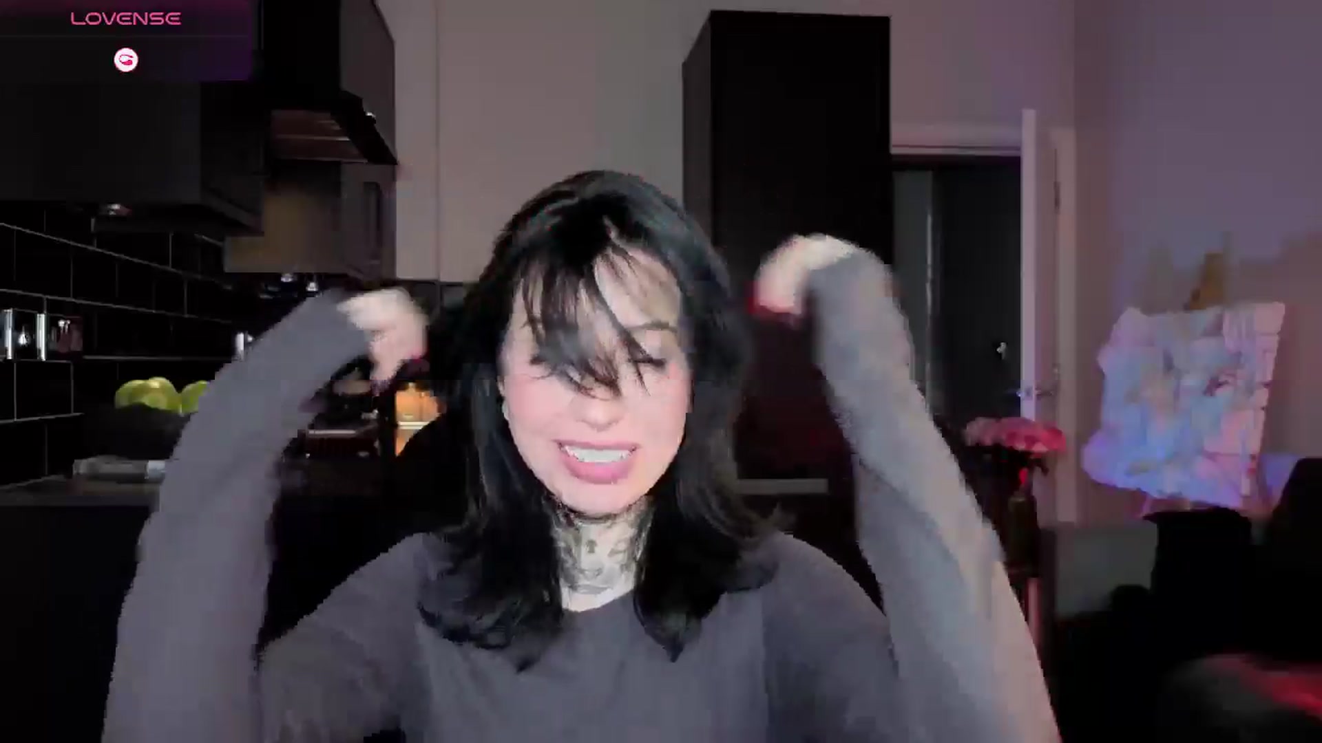 Gallery image thumbnail from Alice's myfreecams stream on, 12/30/2025, 13:11 image 7 of 20