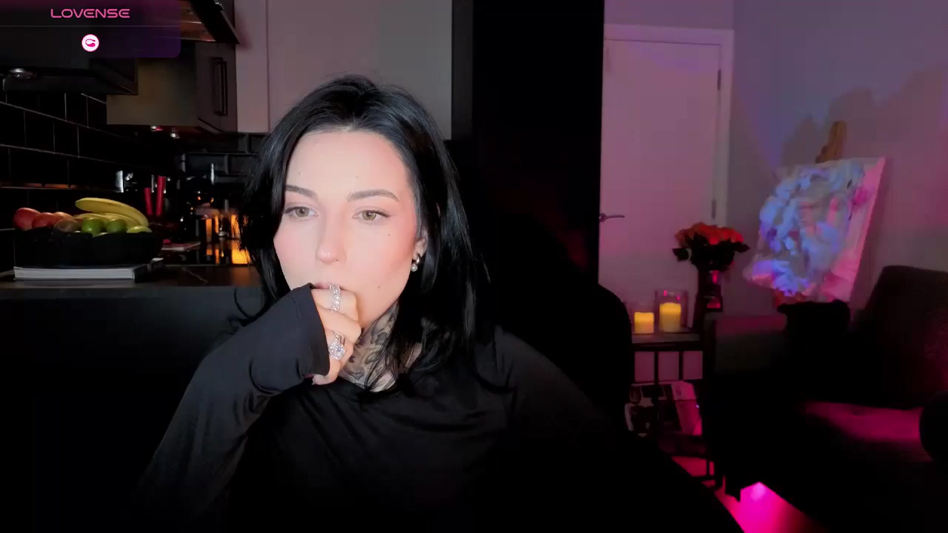 Gallery image thumbnail from Alice's myfreecams stream on, 01/18/2026, 19:27 image 9 of 20