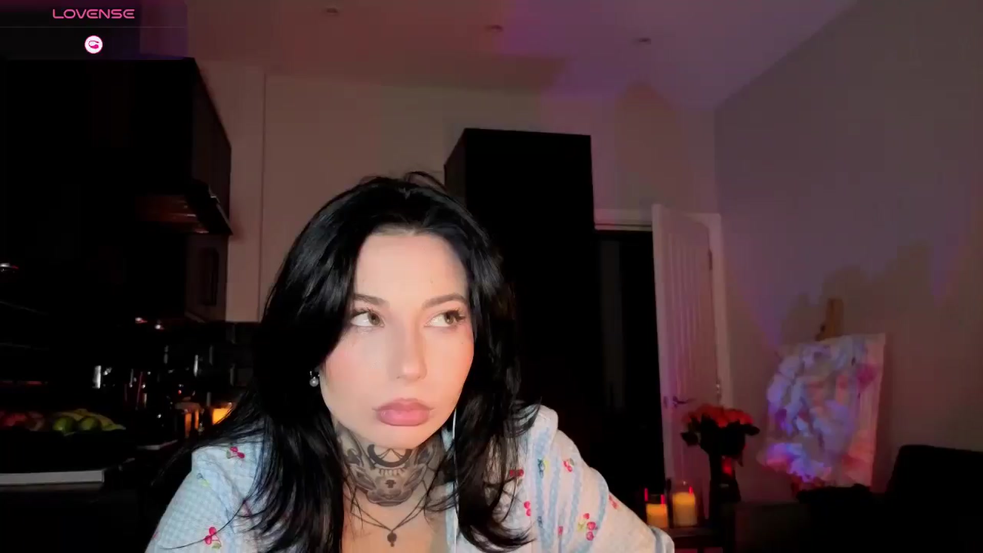 Gallery image thumbnail from Alice's myfreecams stream on, 01/18/2026, 23:07 image 1 of 20