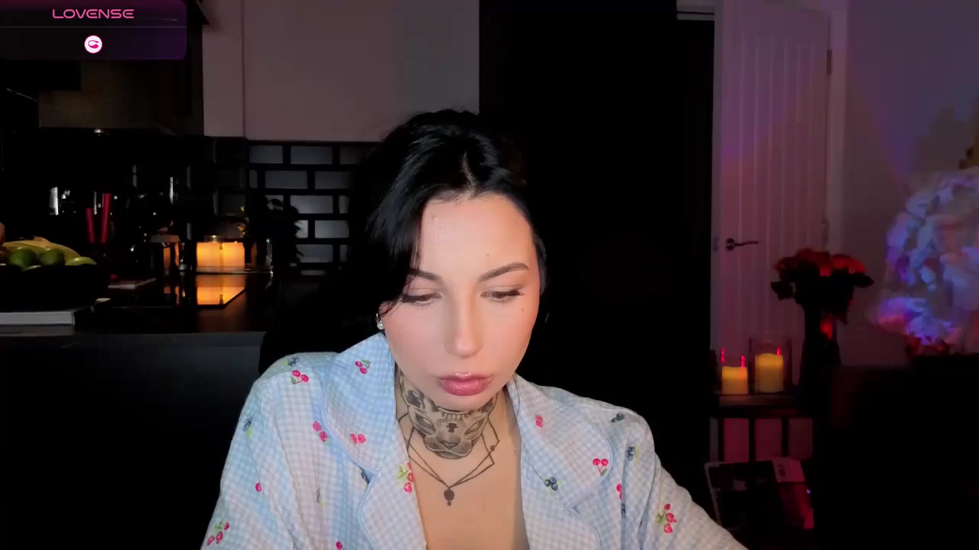 Gallery image thumbnail from Alice's myfreecams stream on, 01/18/2026, 23:07 image 16 of 20