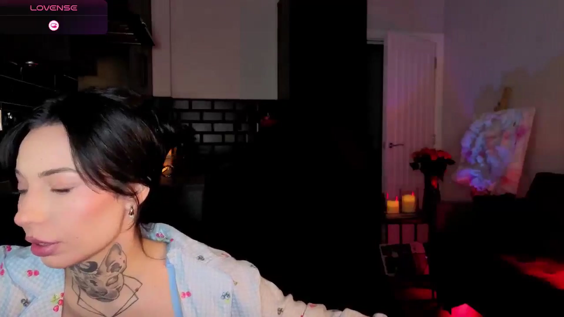 Gallery image thumbnail from Alice's myfreecams stream on, 01/18/2026, 23:07 image 15 of 20
