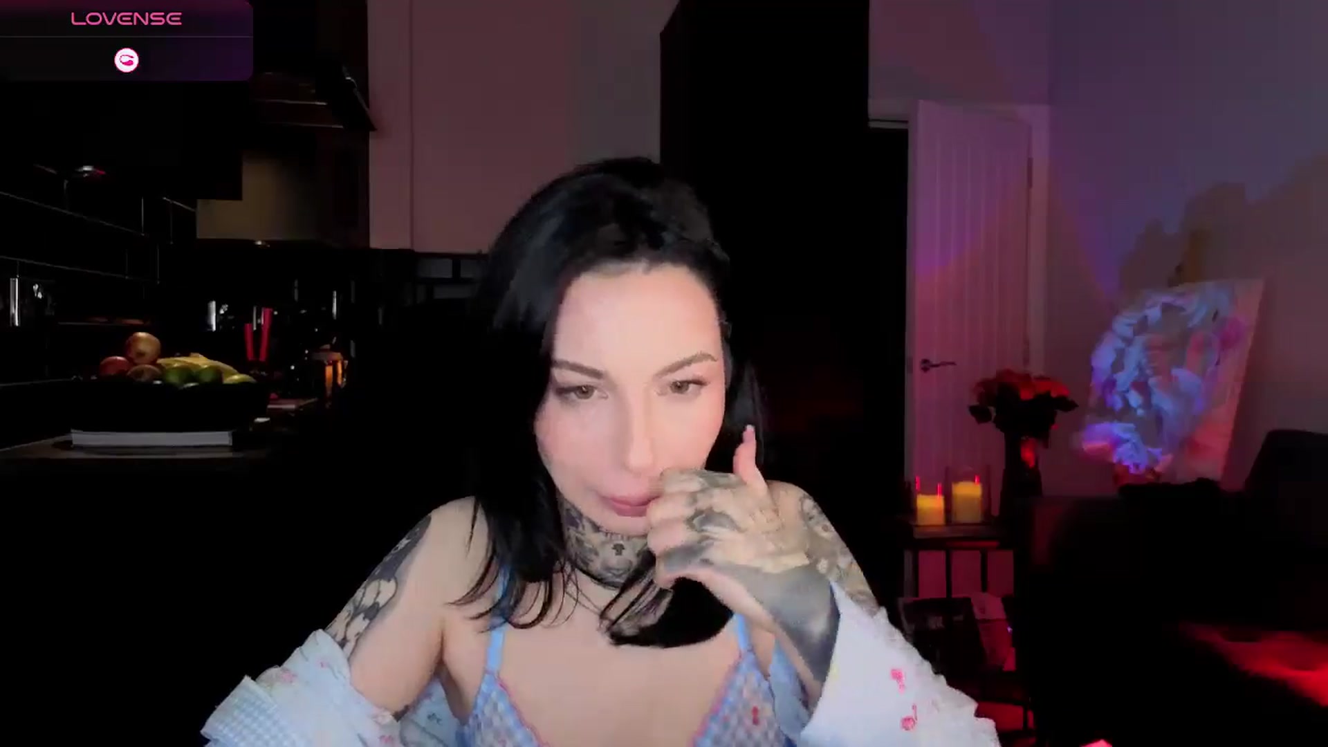 Gallery image thumbnail from Alice's myfreecams stream on, 01/19/2026, 24:07 image 17 of 20