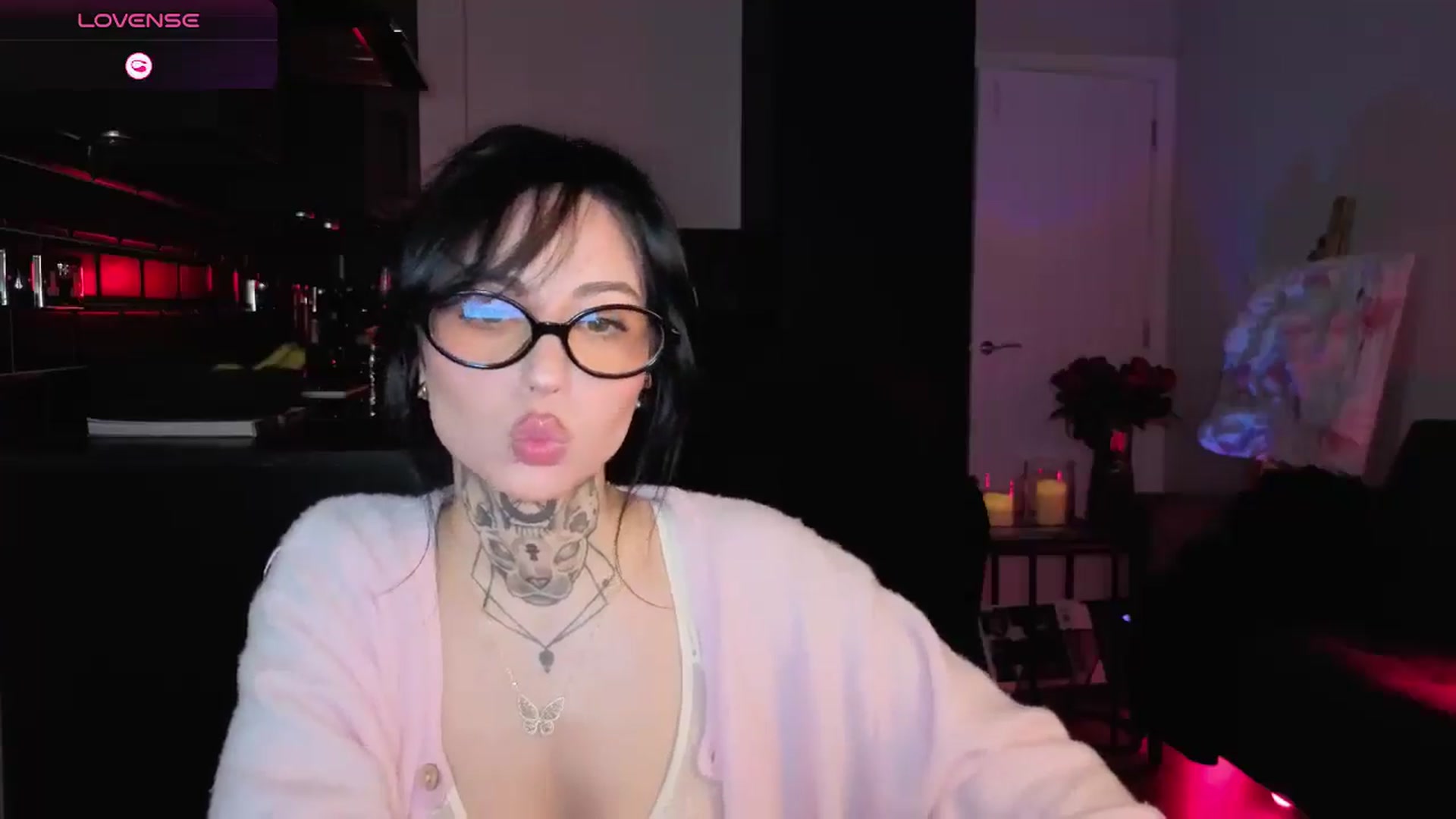 Gallery image thumbnail from Alice's myfreecams stream on, 01/26/2026, 24:00 image 2 of 20