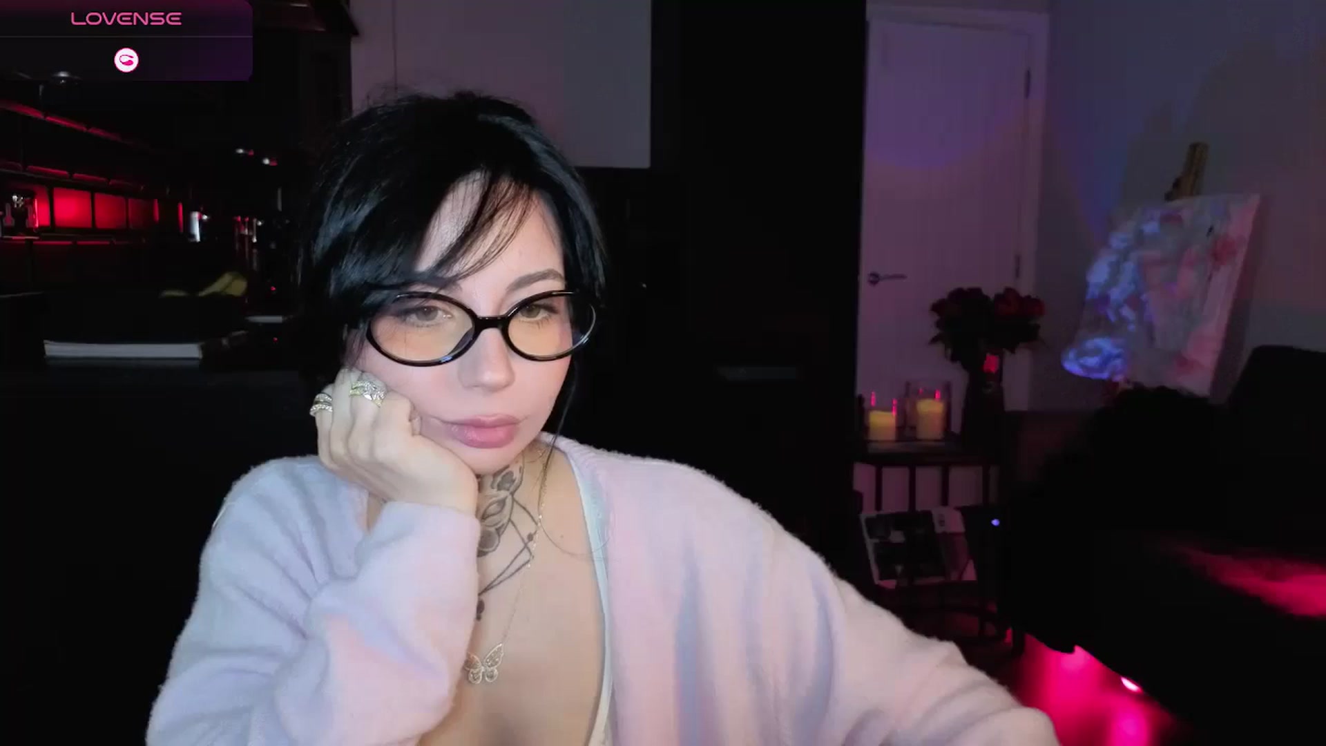 Gallery image thumbnail from Alice's myfreecams stream on, 01/26/2026, 24:52 image 14 of 20