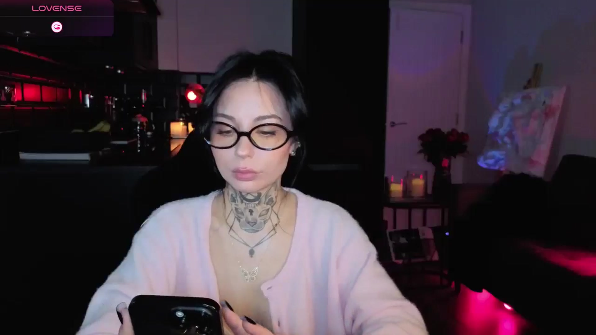 Gallery image thumbnail from Alice's myfreecams stream on, 01/26/2026, 24:52 image 6 of 20