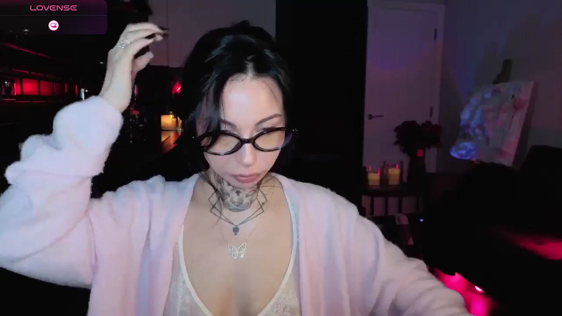 Gallery image thumbnail from Alice's myfreecams stream on, 01/26/2026, 24:52 image 19 of 20