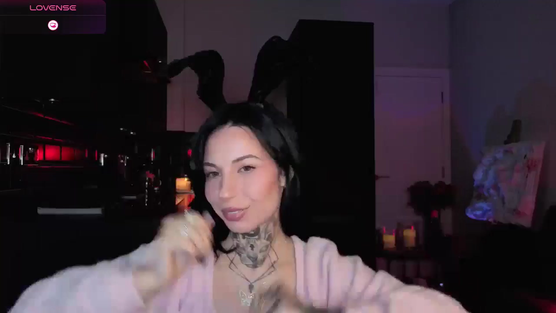 Gallery image thumbnail from Alice's myfreecams stream on, 01/26/2026, 03:29 image 11 of 20
