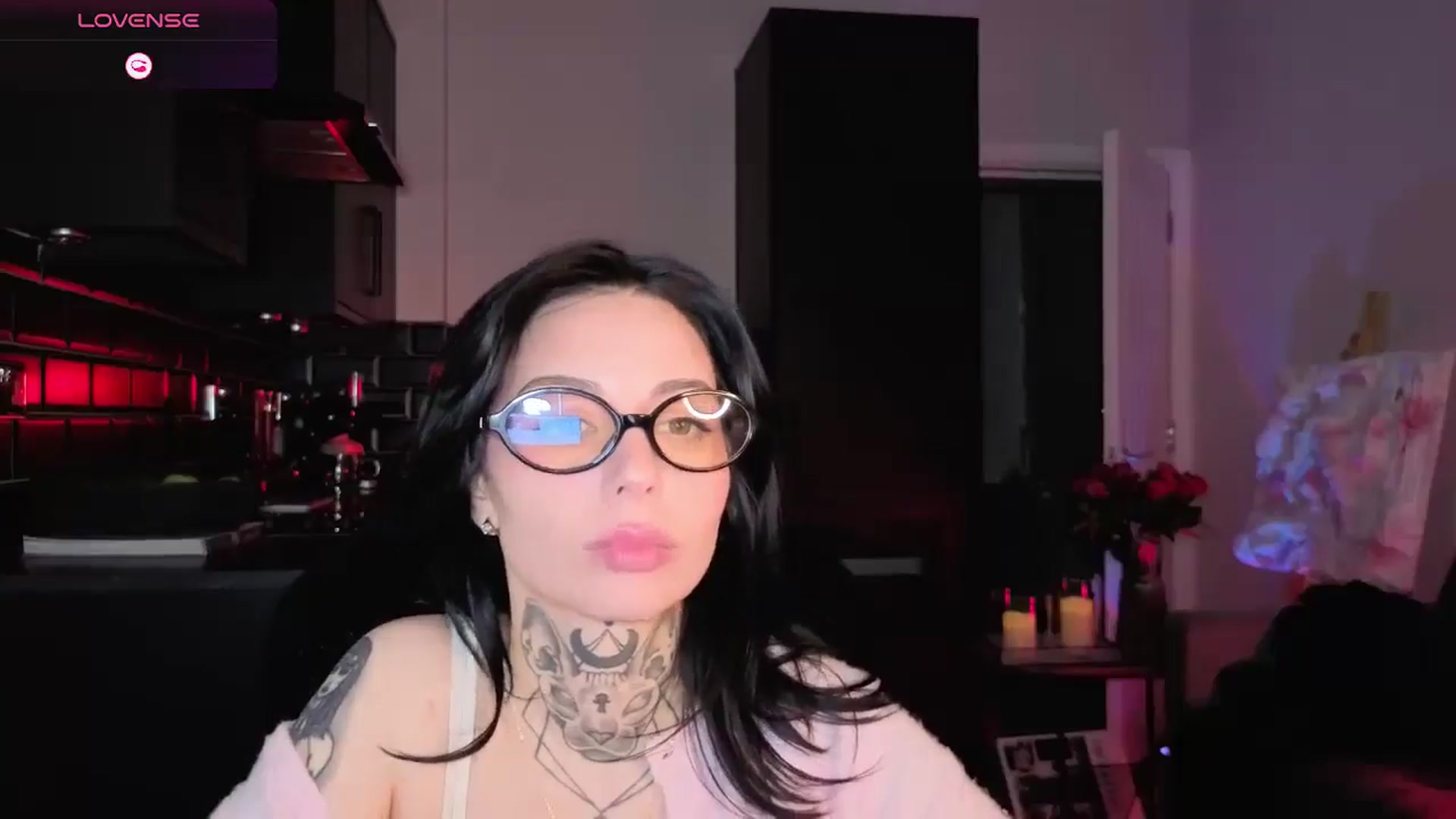 Gallery image thumbnail from Alice's myfreecams stream on, 01/26/2026, 10:06 image 8 of 20