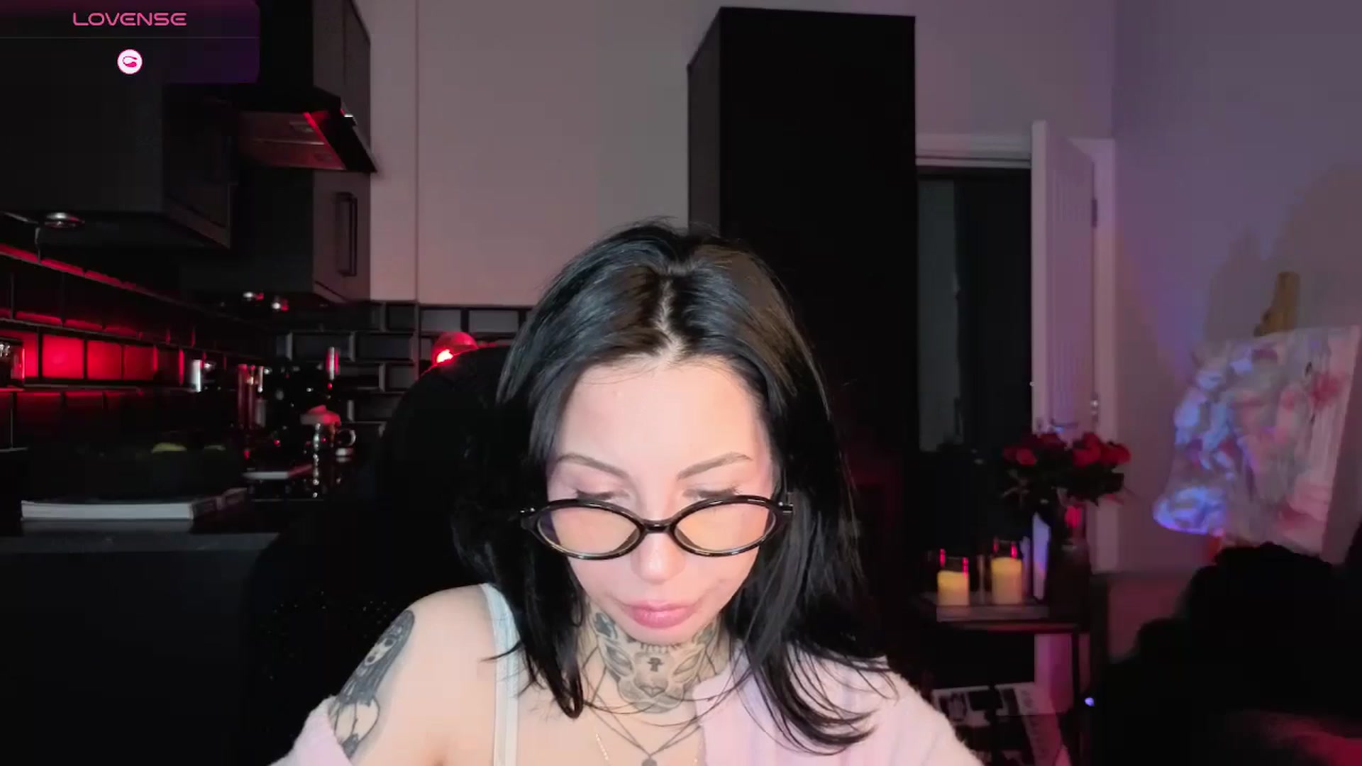Gallery image thumbnail from Alice's myfreecams stream on, 01/26/2026, 10:06 image 6 of 20
