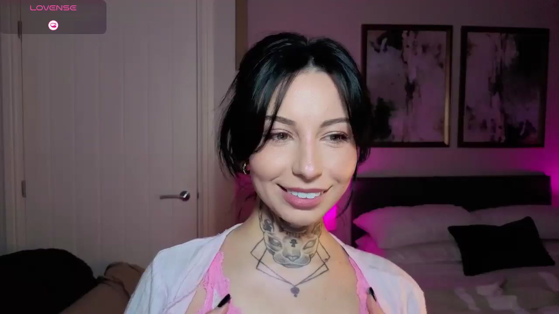 Gallery image thumbnail from Alice's myfreecams stream on, 02/15/2026, 21:20 image 5 of 20