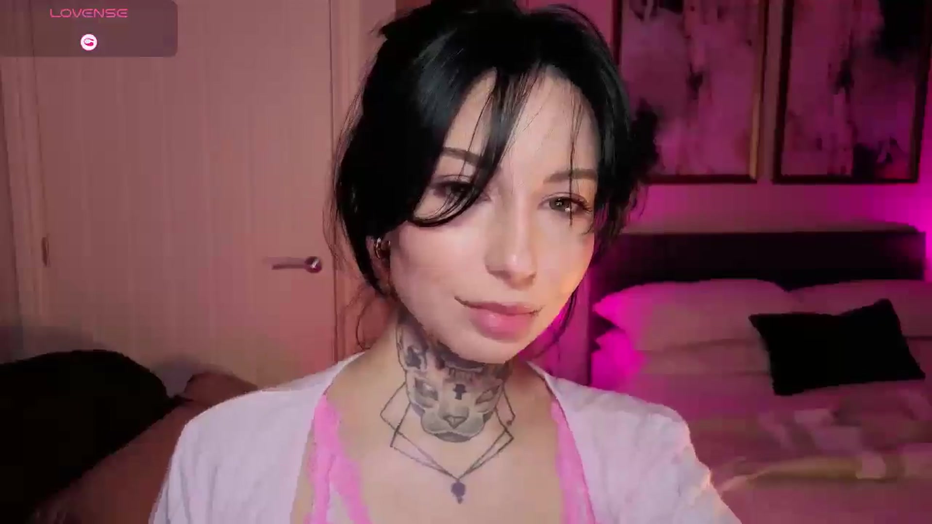 Gallery image thumbnail from Alice's myfreecams stream on, 02/15/2026, 21:20 image 13 of 20