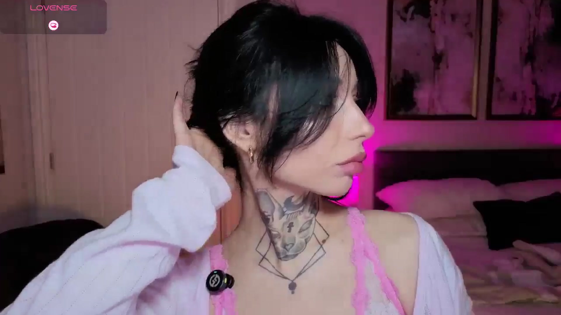 Gallery image thumbnail from Alice's myfreecams stream on, 02/15/2026, 23:30 image 3 of 20