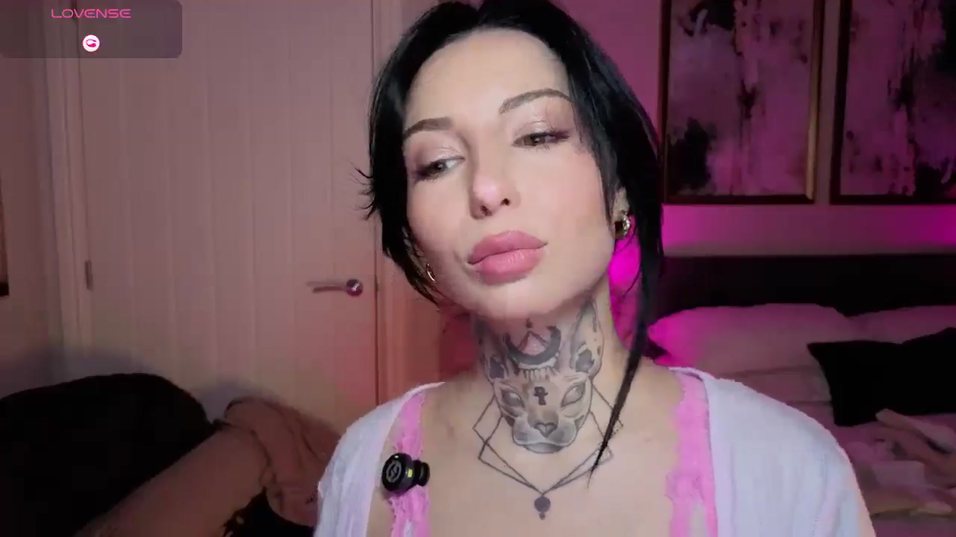 Gallery image thumbnail from Alice's myfreecams stream on, 02/15/2026, 23:30 image 7 of 20