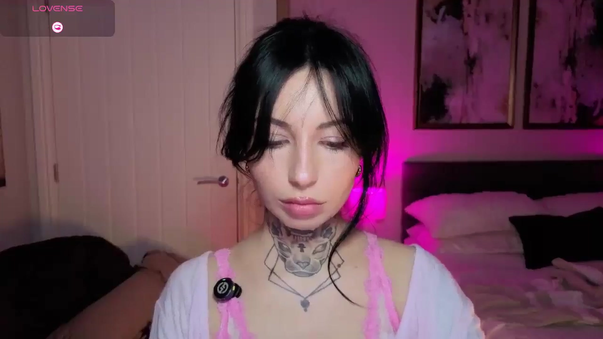 Gallery image thumbnail from Alice's myfreecams stream on, 02/15/2026, 23:30 image 5 of 20