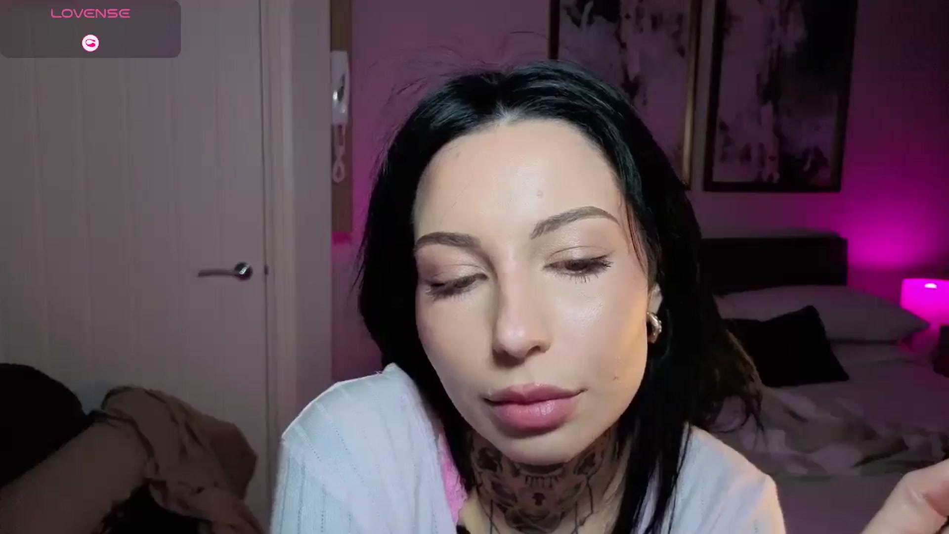 Gallery image thumbnail from Alice's myfreecams stream on, 02/15/2026, 23:30 image 16 of 20
