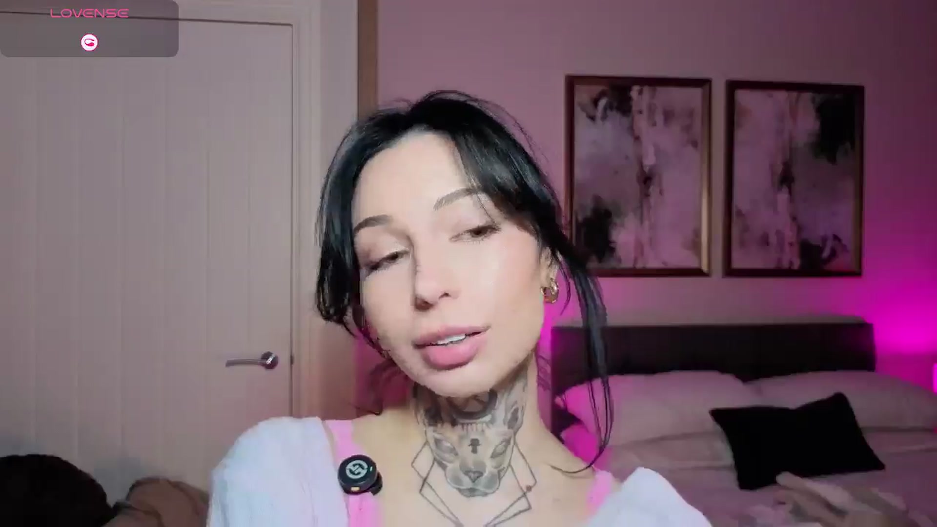 Gallery image thumbnail from Alice's myfreecams stream on, 02/16/2026, 24:26 image 17 of 20