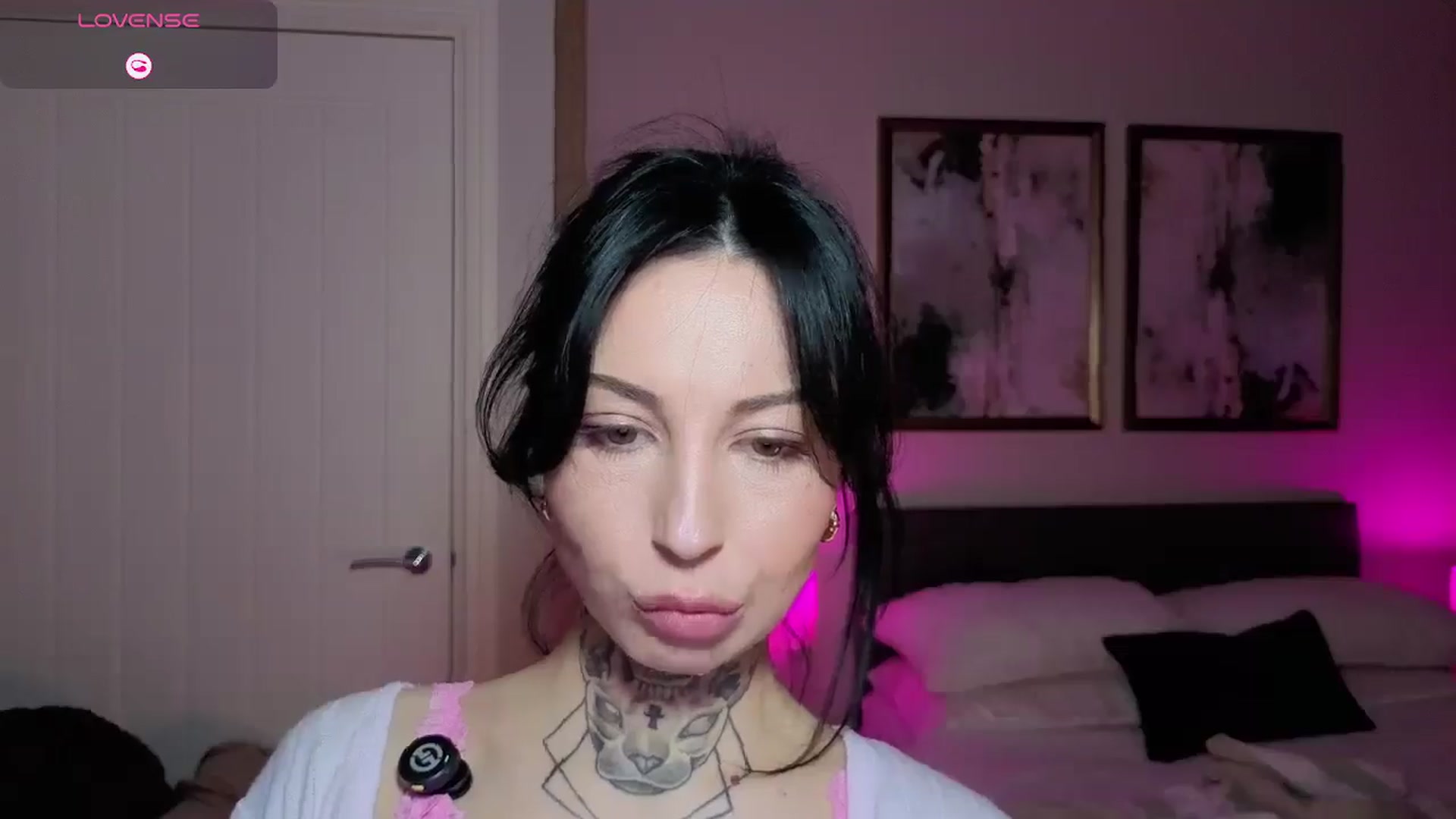 Gallery image thumbnail from Alice's myfreecams stream on, 02/16/2026, 24:26 image 16 of 20