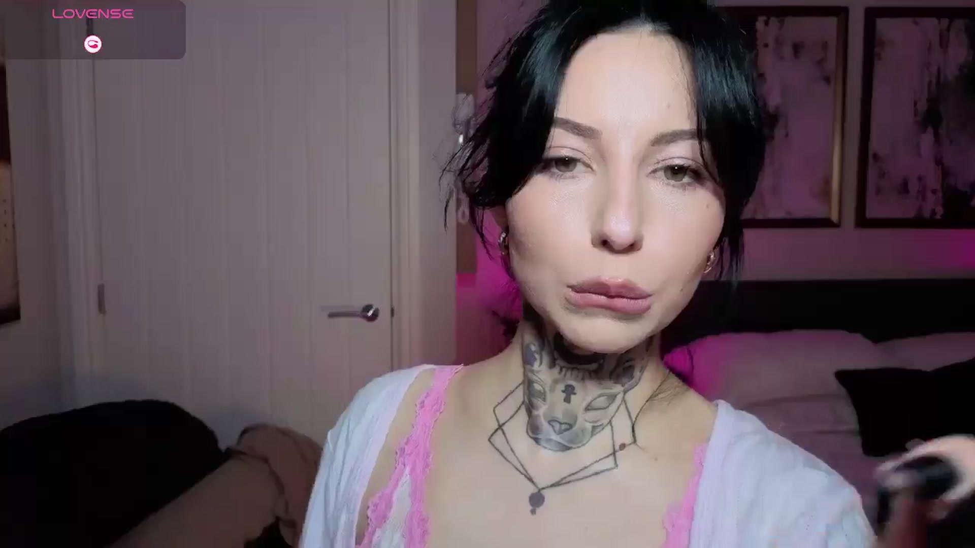 Gallery image thumbnail from Alice's myfreecams stream on, 02/16/2026, 24:26 image 5 of 20