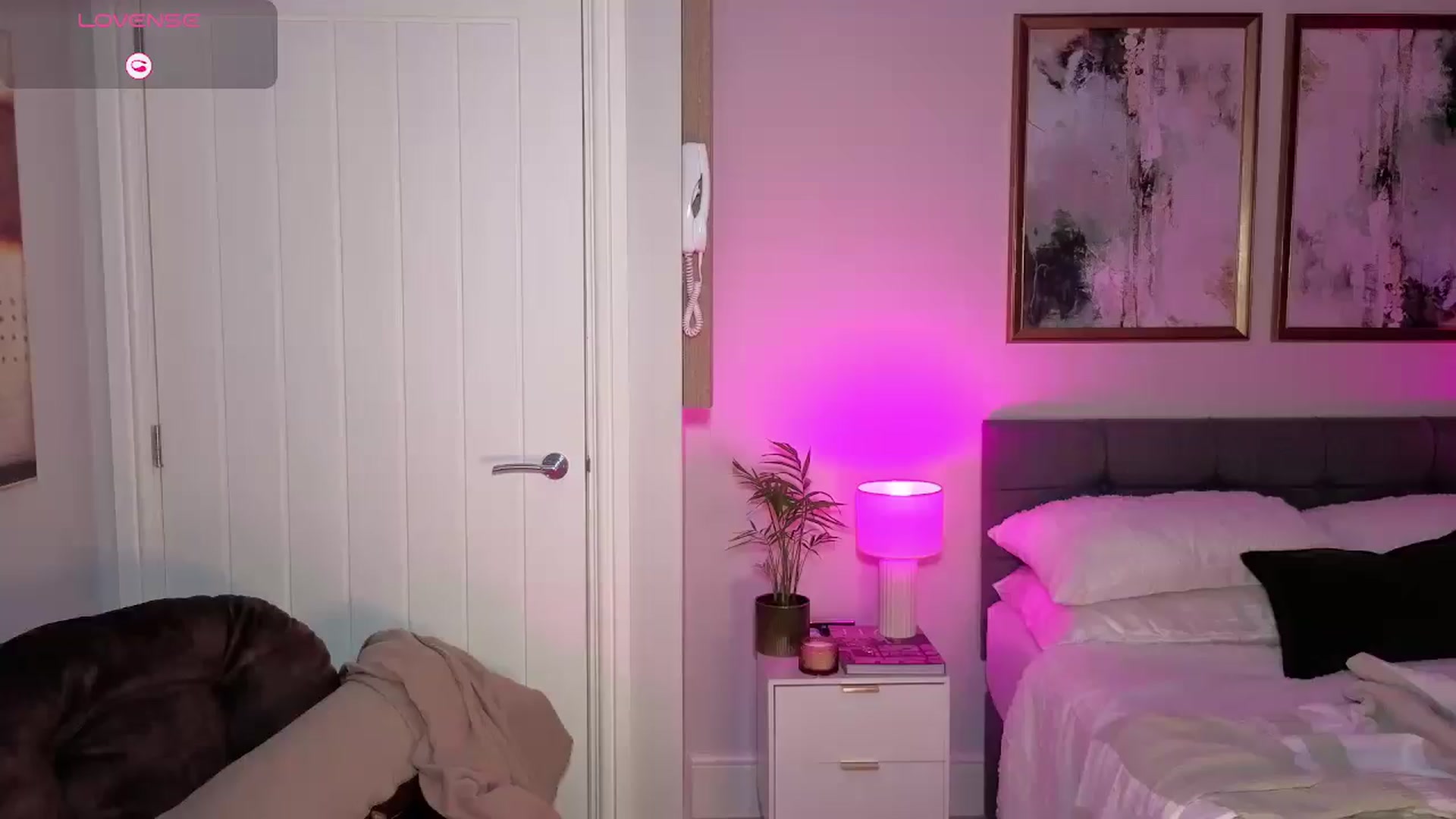 Gallery image thumbnail from Alice's myfreecams stream on, 02/16/2026, 24:50 image 7 of 20