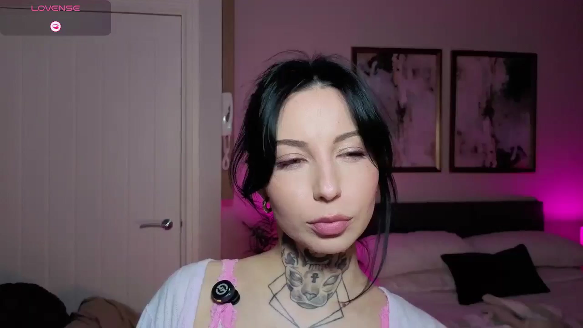 Gallery image thumbnail from Alice's myfreecams stream on, 02/16/2026, 24:50 image 10 of 20