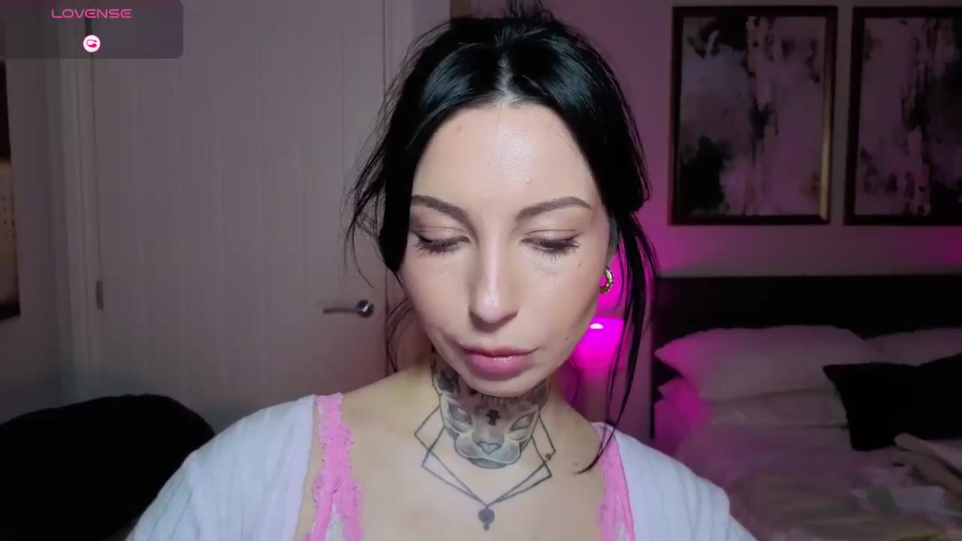 Gallery image thumbnail from Alice's myfreecams stream on, 02/16/2026, 24:50 image 8 of 20