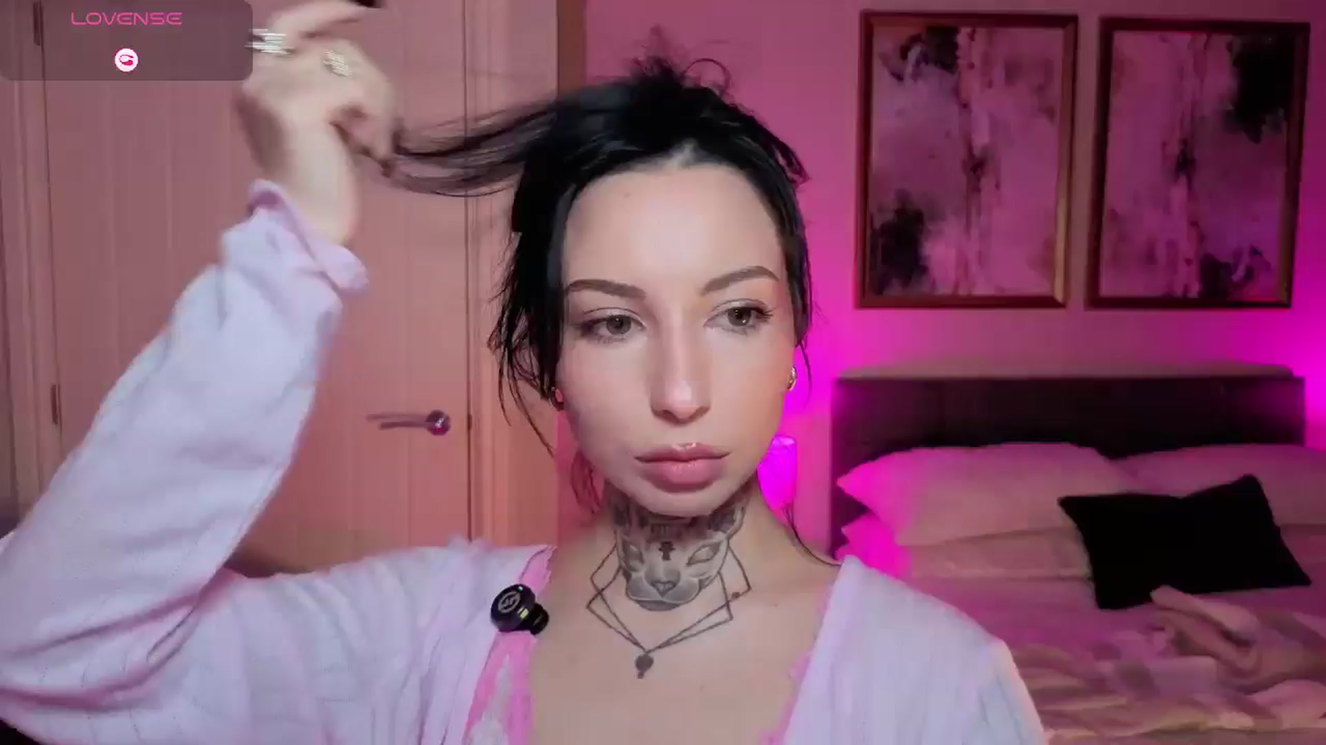 Gallery image thumbnail from Alice's myfreecams stream on, 02/16/2026, 24:50 image 1 of 20