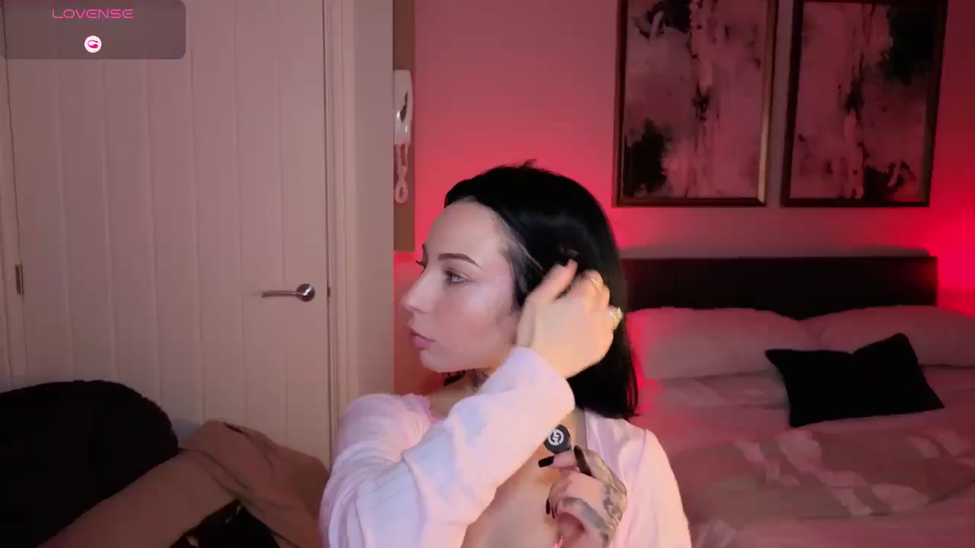 Gallery image thumbnail from Alice's myfreecams stream on, 02/16/2026, 08:07 image 3 of 20