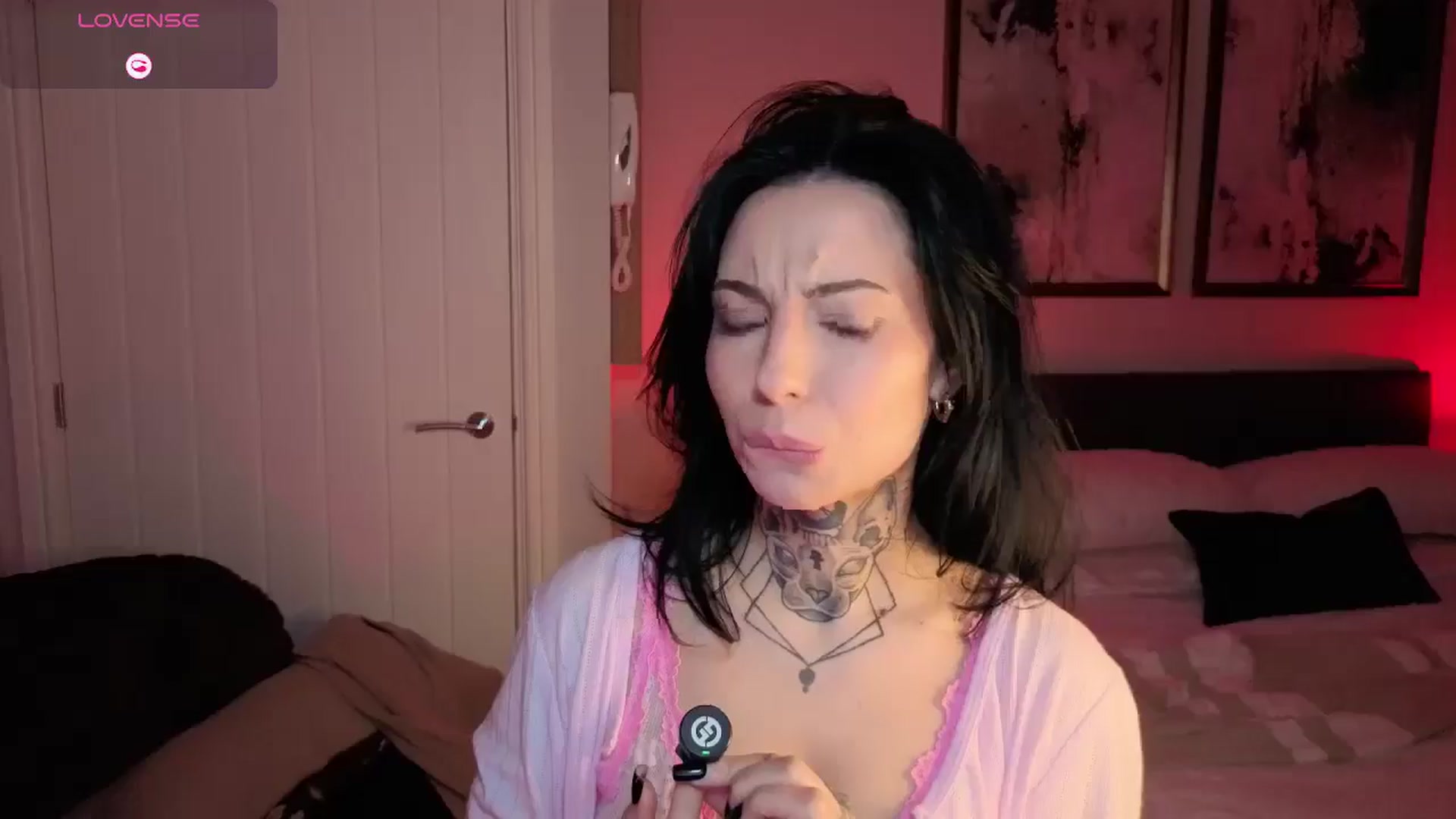 Gallery image thumbnail from Alice's myfreecams stream on, 02/16/2026, 08:07 image 10 of 20