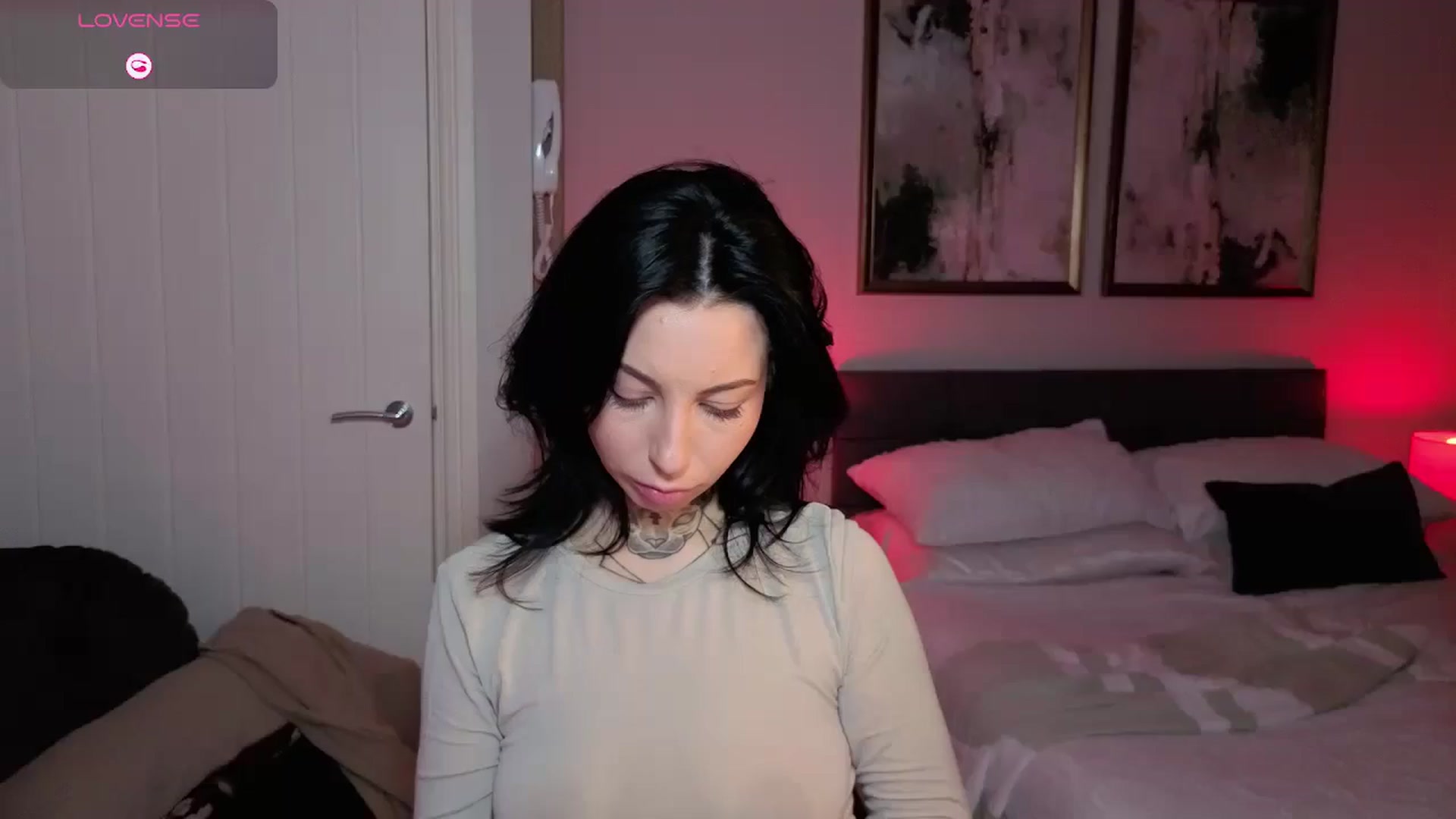 Gallery image thumbnail from Alice's myfreecams stream on, 02/16/2026, 09:21 image 11 of 20
