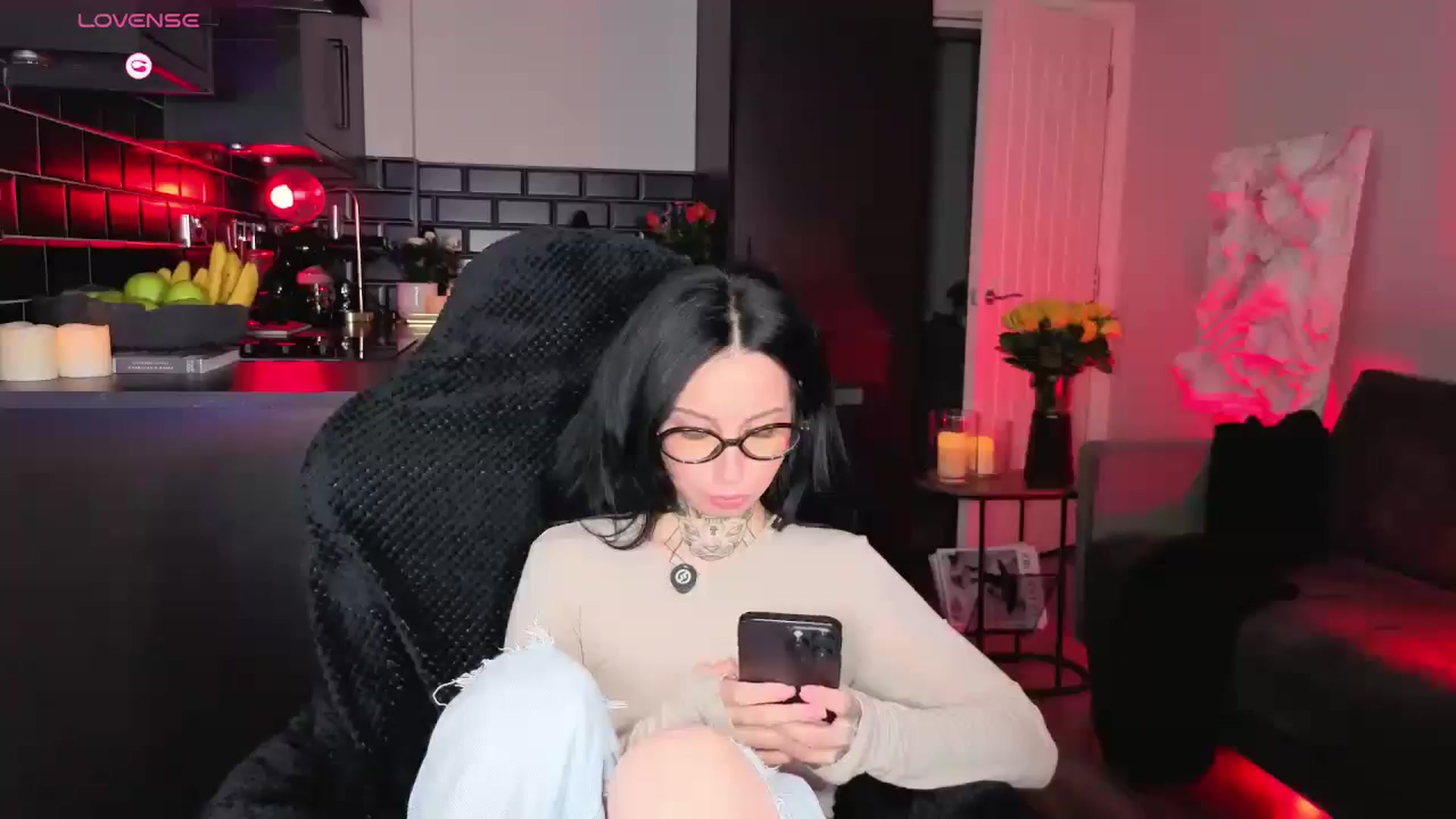 Gallery image thumbnail from Alice's myfreecams stream on, 03/15/2026, 20:08 image 15 of 20