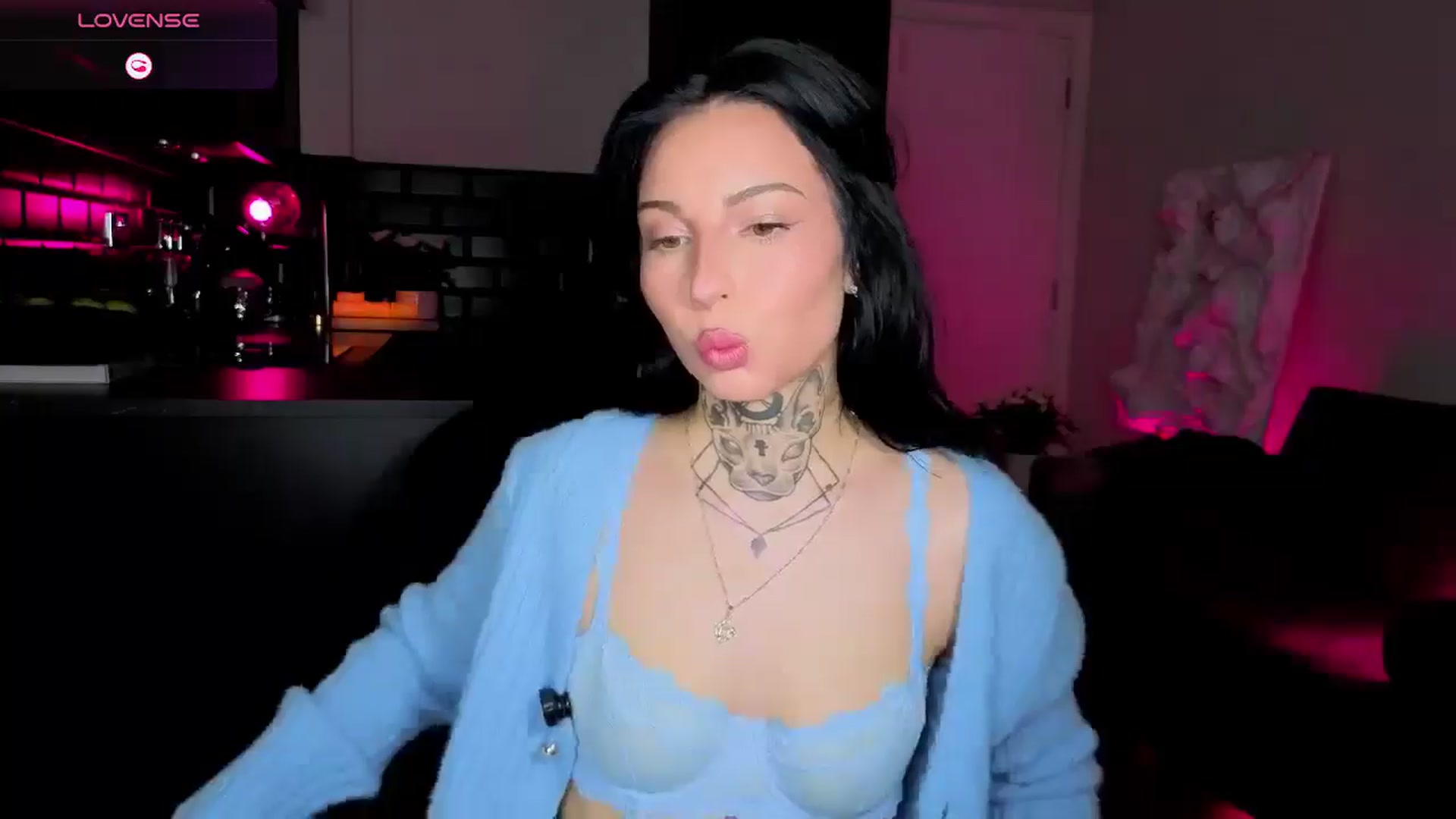 Gallery image thumbnail from Alice's myfreecams stream on, 04/07/2026, 24:30 image 8 of 20