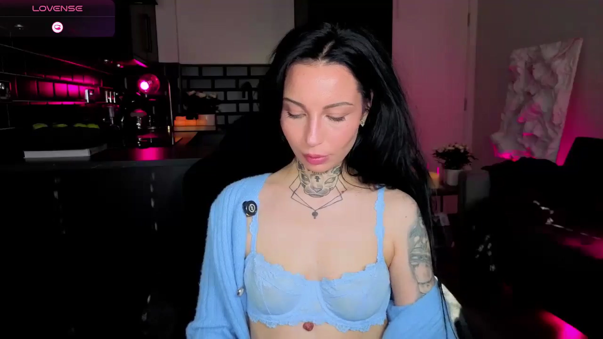 Gallery image thumbnail from Alice's myfreecams stream on, 04/07/2026, 09:39 image 6 of 20
