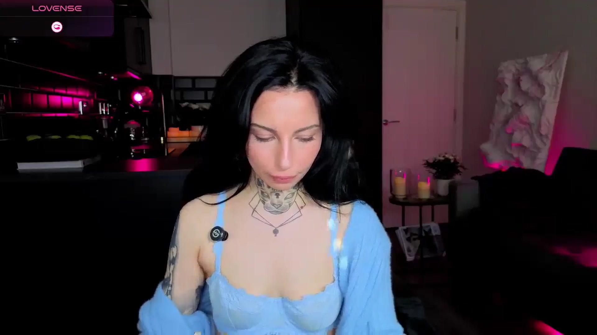 Gallery image thumbnail from Alice's myfreecams stream on, 04/07/2026, 10:05 image 16 of 20