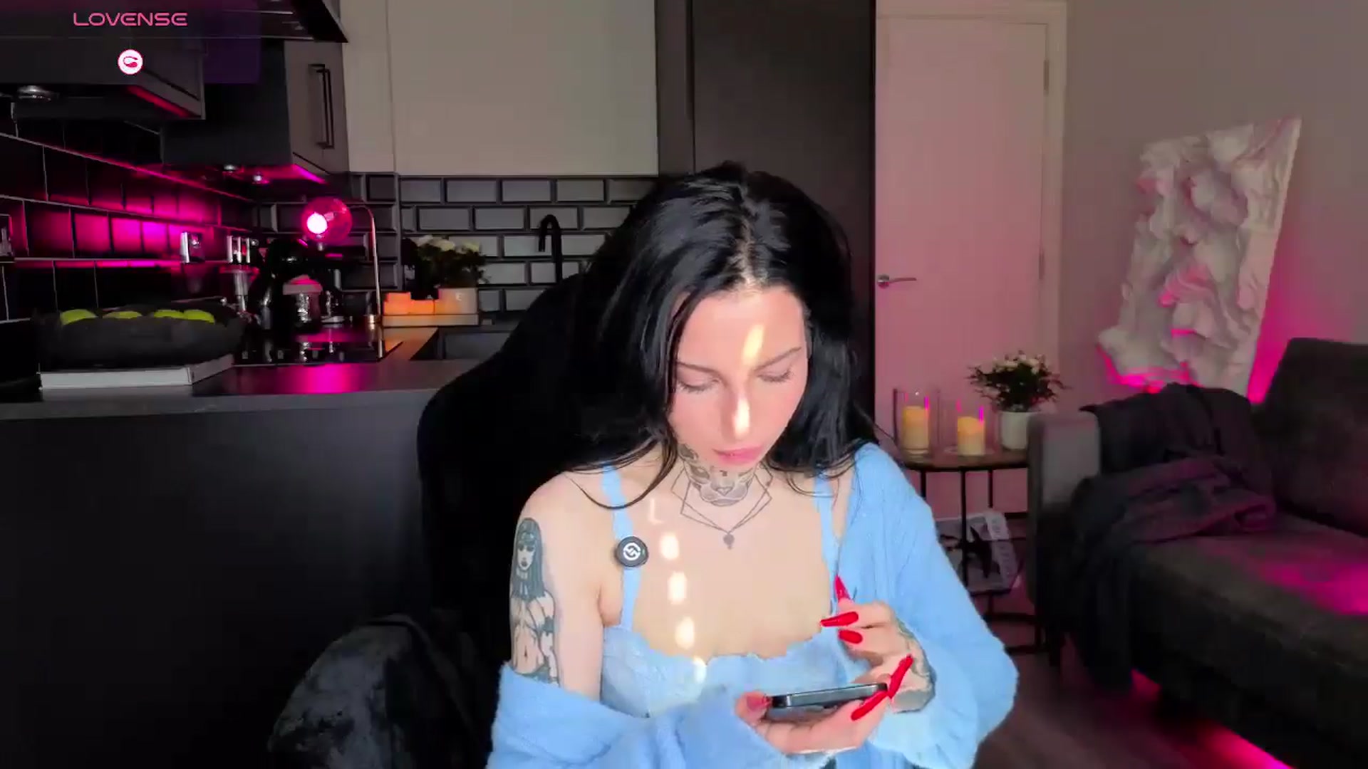 Gallery image thumbnail from Alice's myfreecams stream on, 04/07/2026, 10:05 image 17 of 20