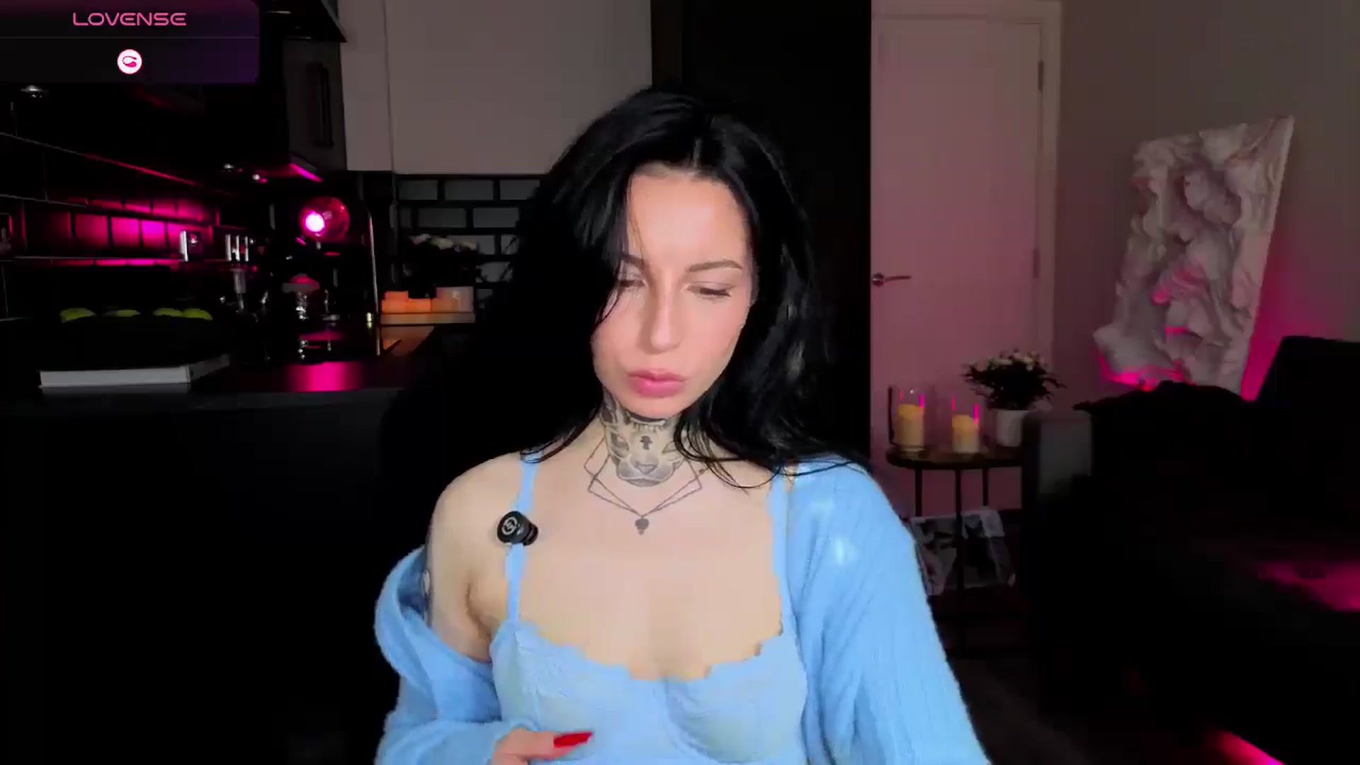 Gallery image thumbnail from Alice's myfreecams stream on, 04/07/2026, 10:05 image 9 of 20
