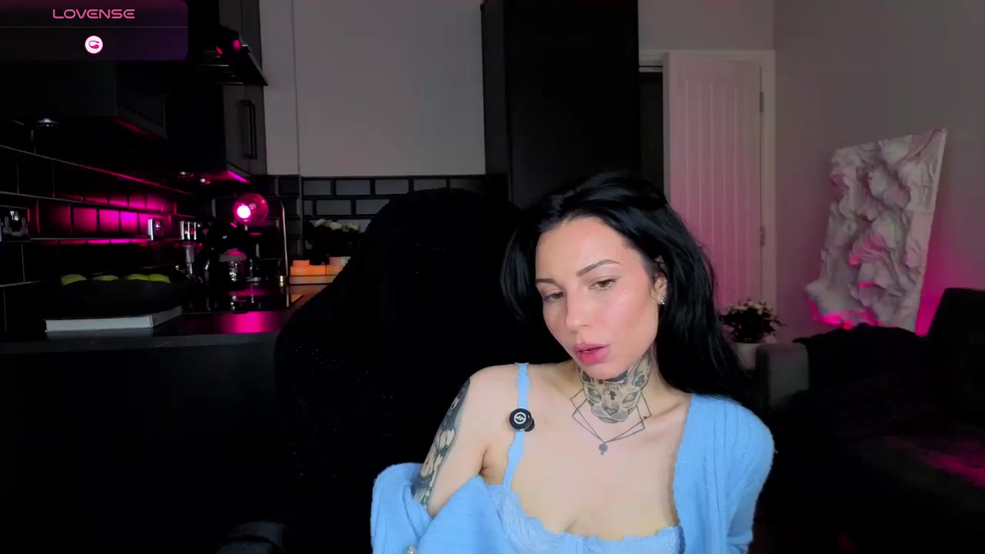 Gallery image thumbnail from Alice's myfreecams stream on, 04/07/2026, 11:23 image 11 of 20