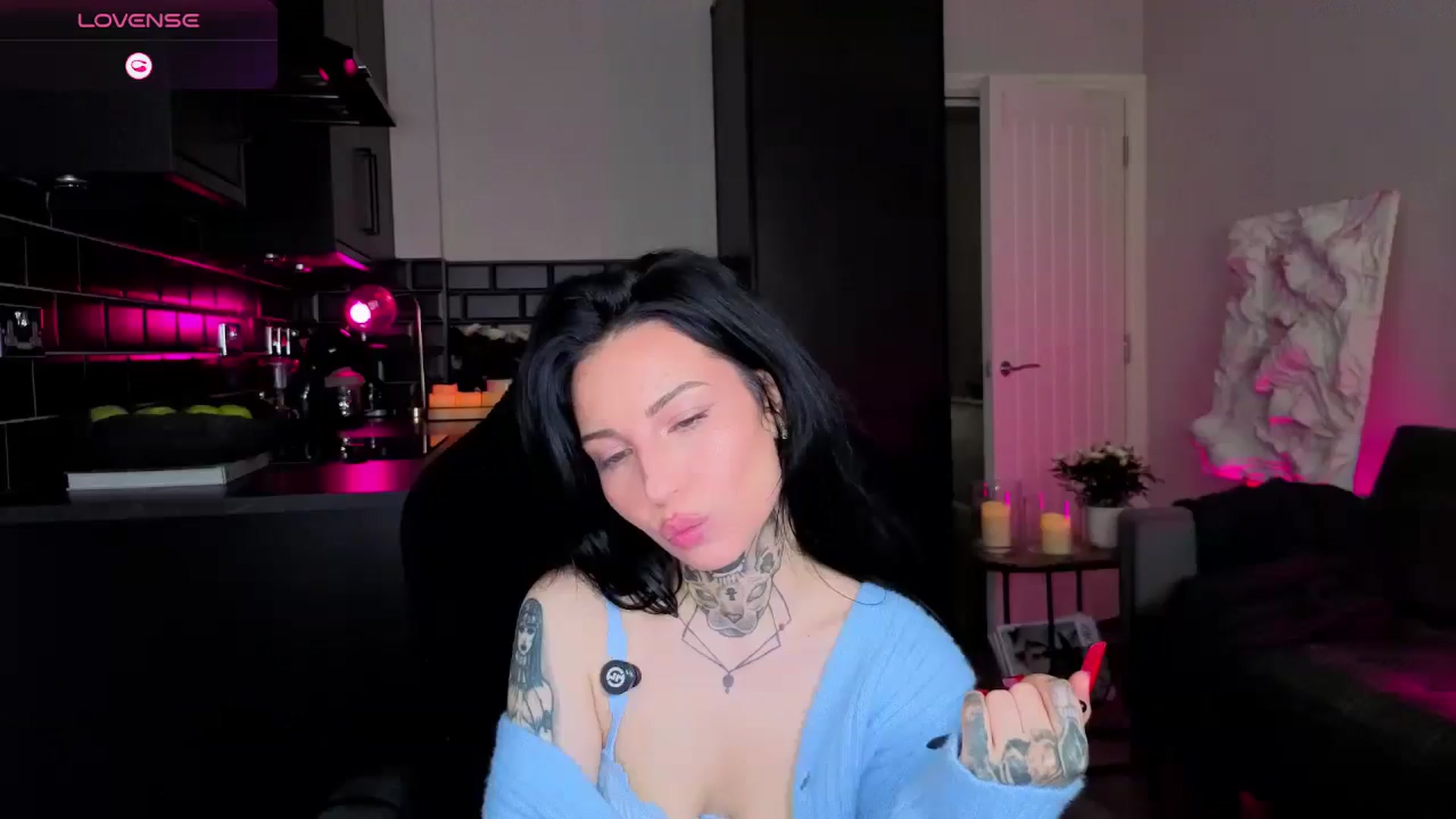 Gallery image thumbnail from Alice's myfreecams stream on, 04/07/2026, 11:23 image 16 of 20