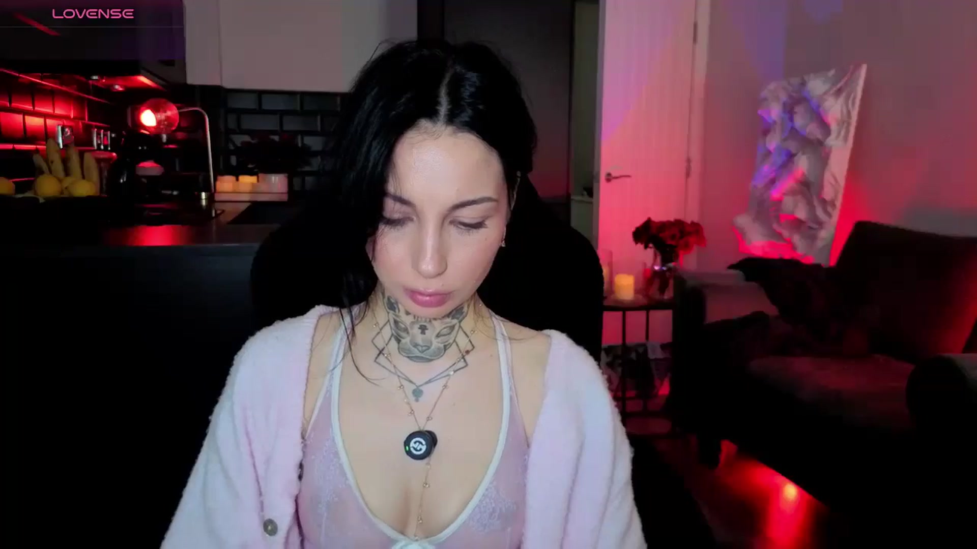 Gallery image thumbnail from Alice's myfreecams stream on, 04/19/2026, 10:23 image 10 of 20