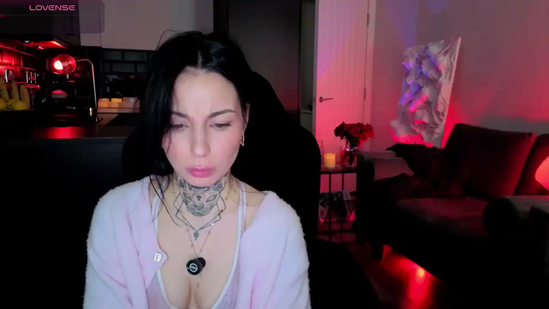 Gallery image thumbnail from Alice's myfreecams stream on, 04/19/2026, 10:23 image 9 of 20