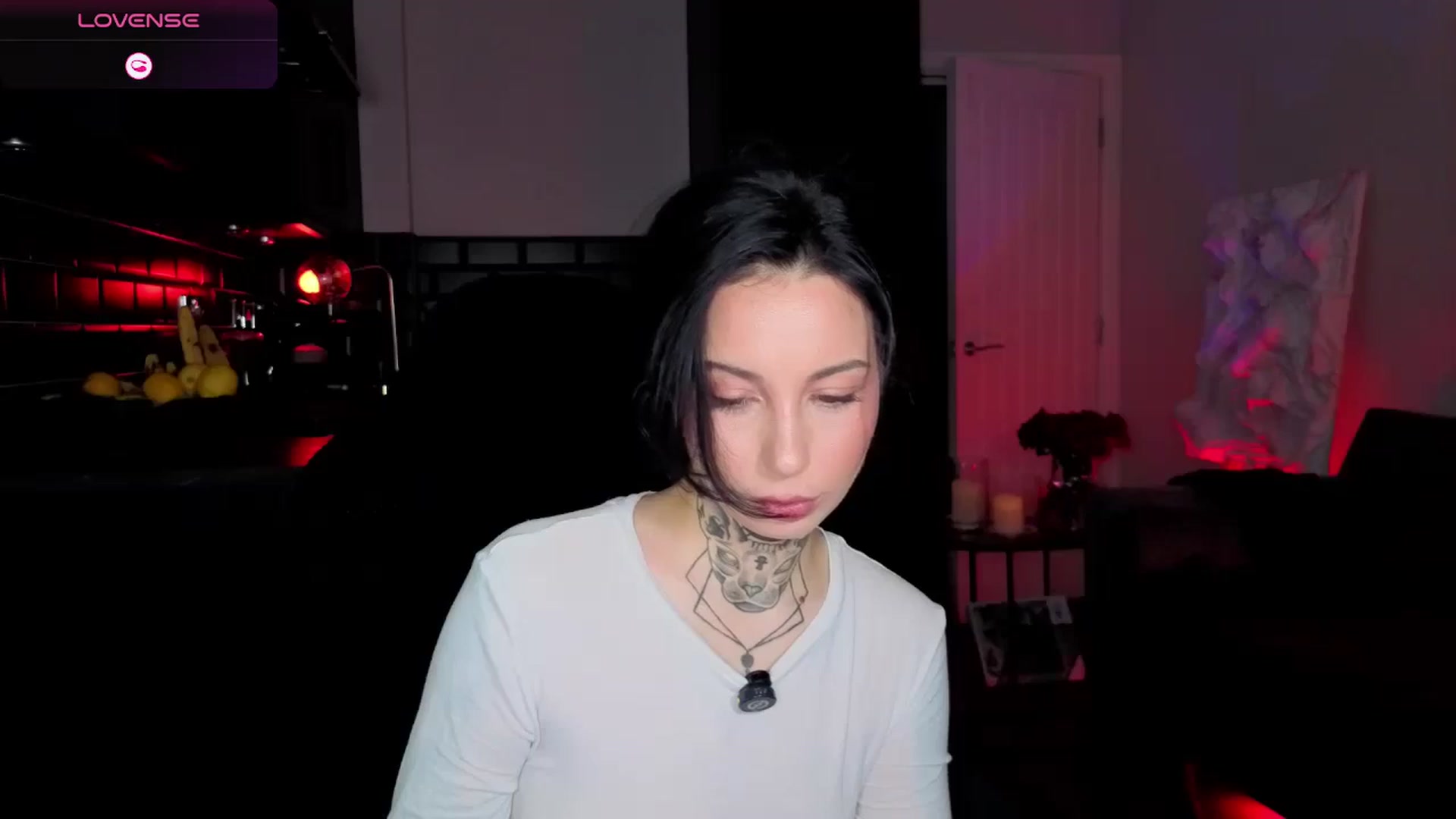 Gallery image thumbnail from Alice's myfreecams stream on, 04/19/2026, 14:29 image 14 of 20