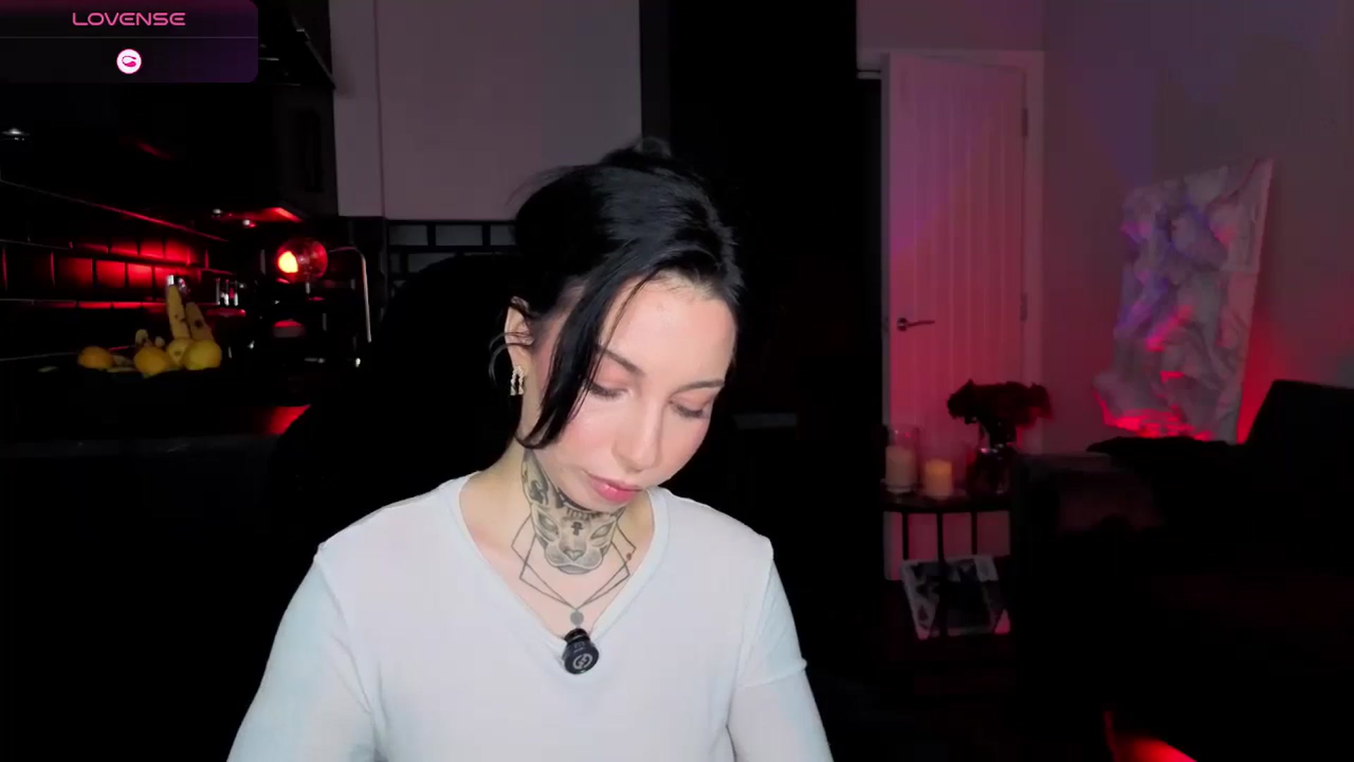 Gallery image thumbnail from Alice's myfreecams stream on, 04/19/2026, 14:29 image 12 of 20