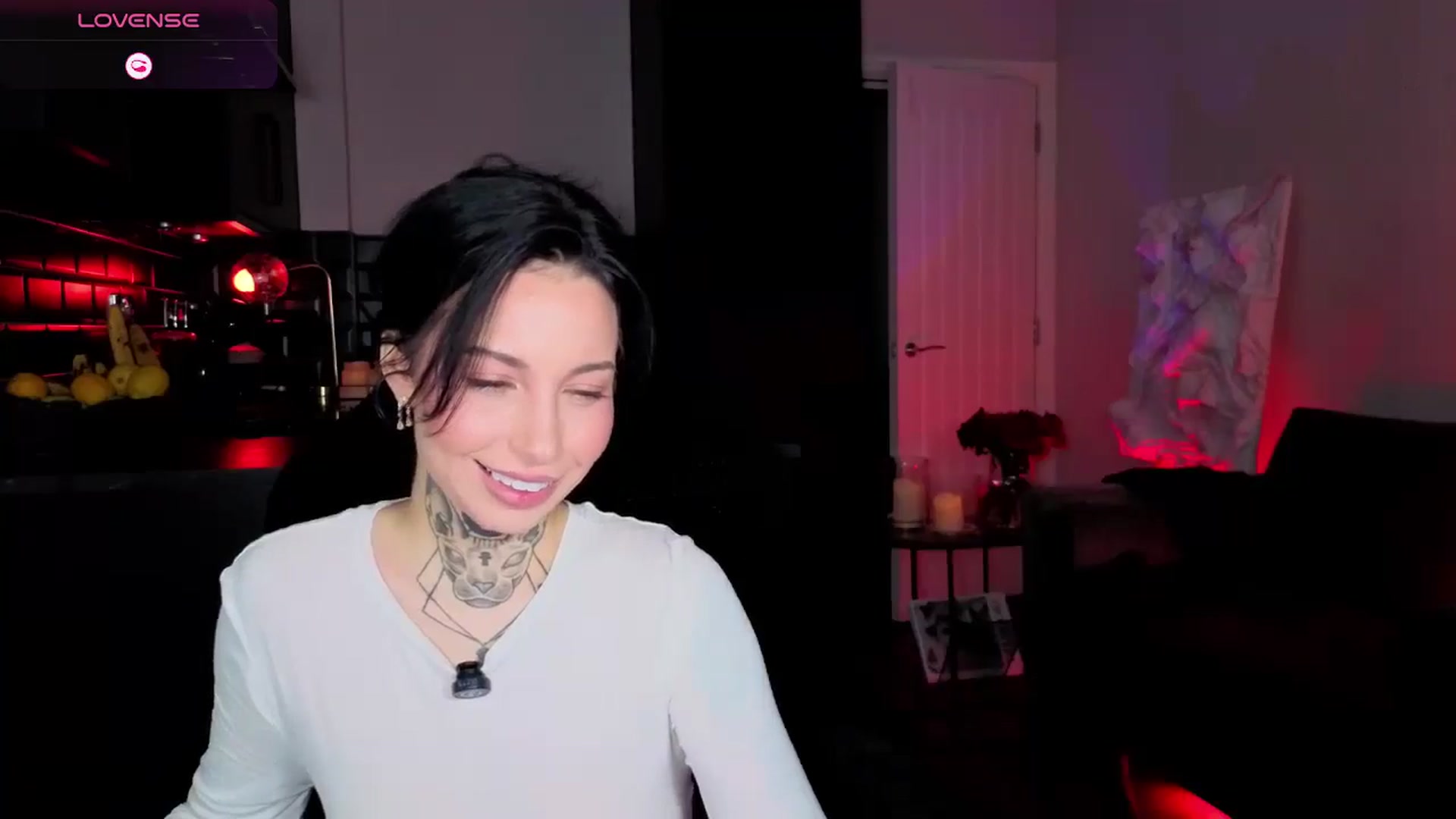Gallery image thumbnail from Alice's myfreecams stream on, 04/19/2026, 14:29 image 3 of 20