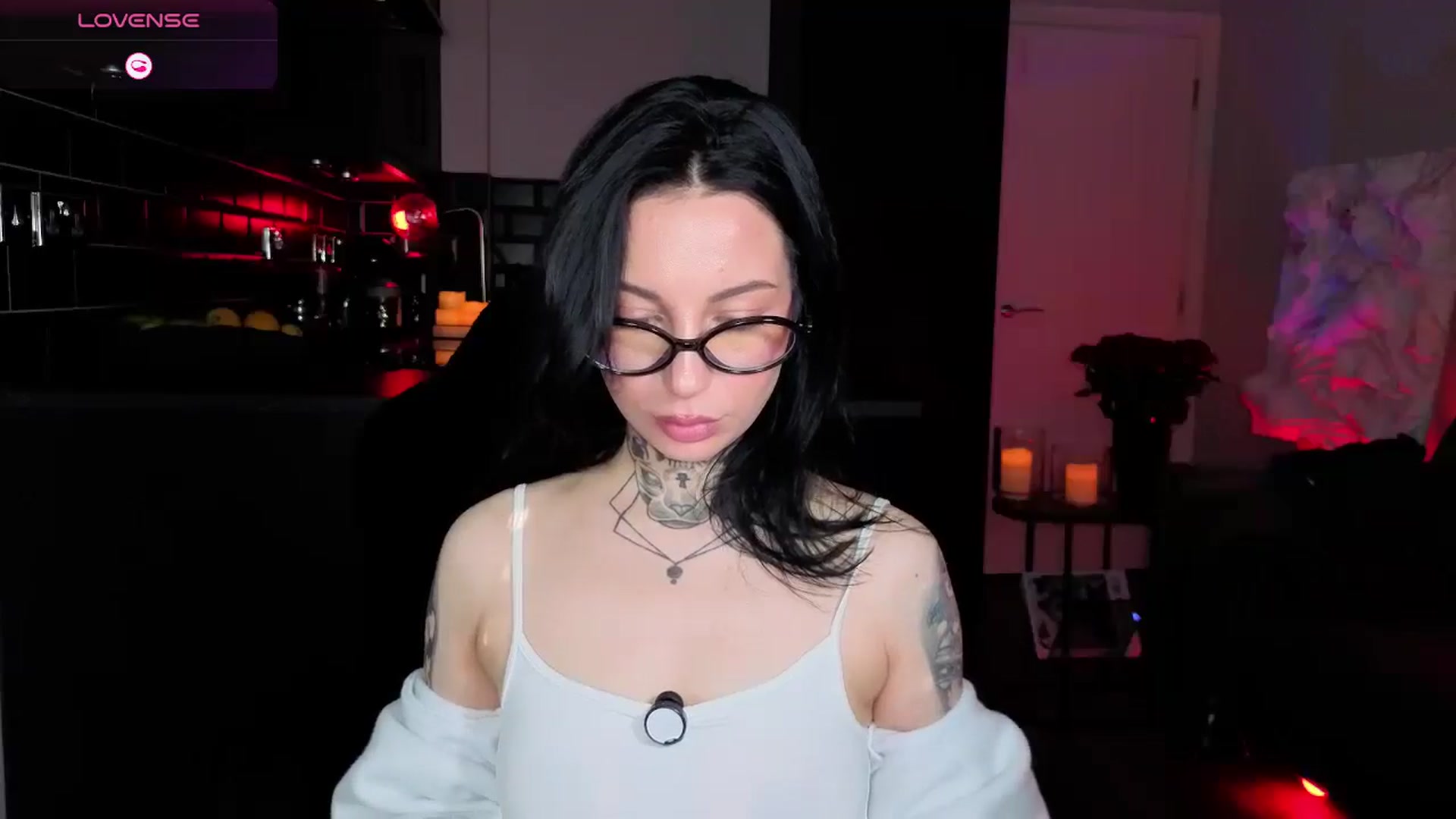 Gallery image thumbnail from Alice's myfreecams stream on, 04/25/2026, 07:54 image 3 of 20