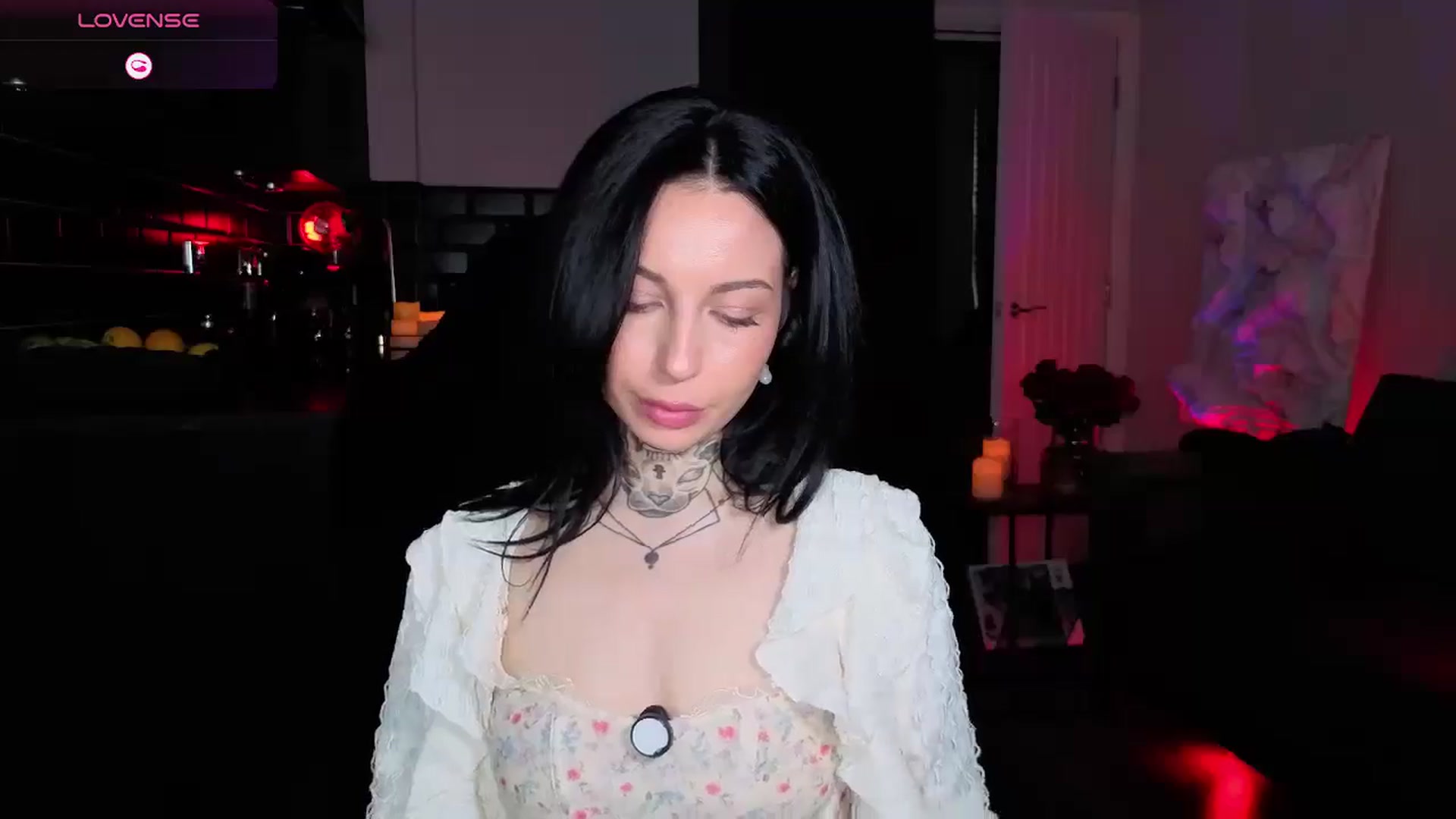 Gallery image thumbnail from Alice's myfreecams stream on, 04/26/2026, 08:44 image 8 of 20