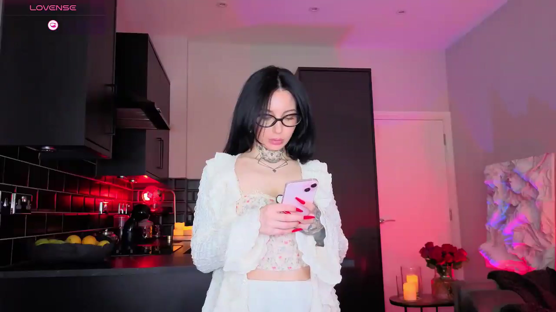 Gallery image thumbnail from Alice's myfreecams stream on, 04/26/2026, 12:13 image 18 of 20