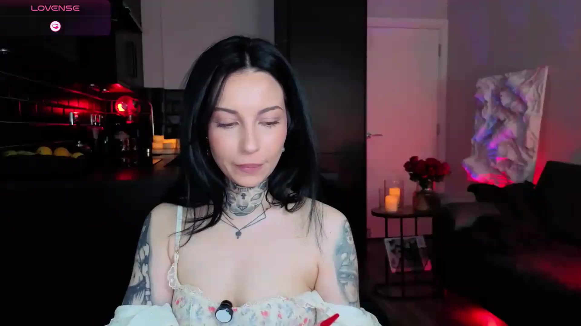 Gallery image thumbnail from Alice's myfreecams stream on, 04/26/2026, 12:13 image 4 of 20
